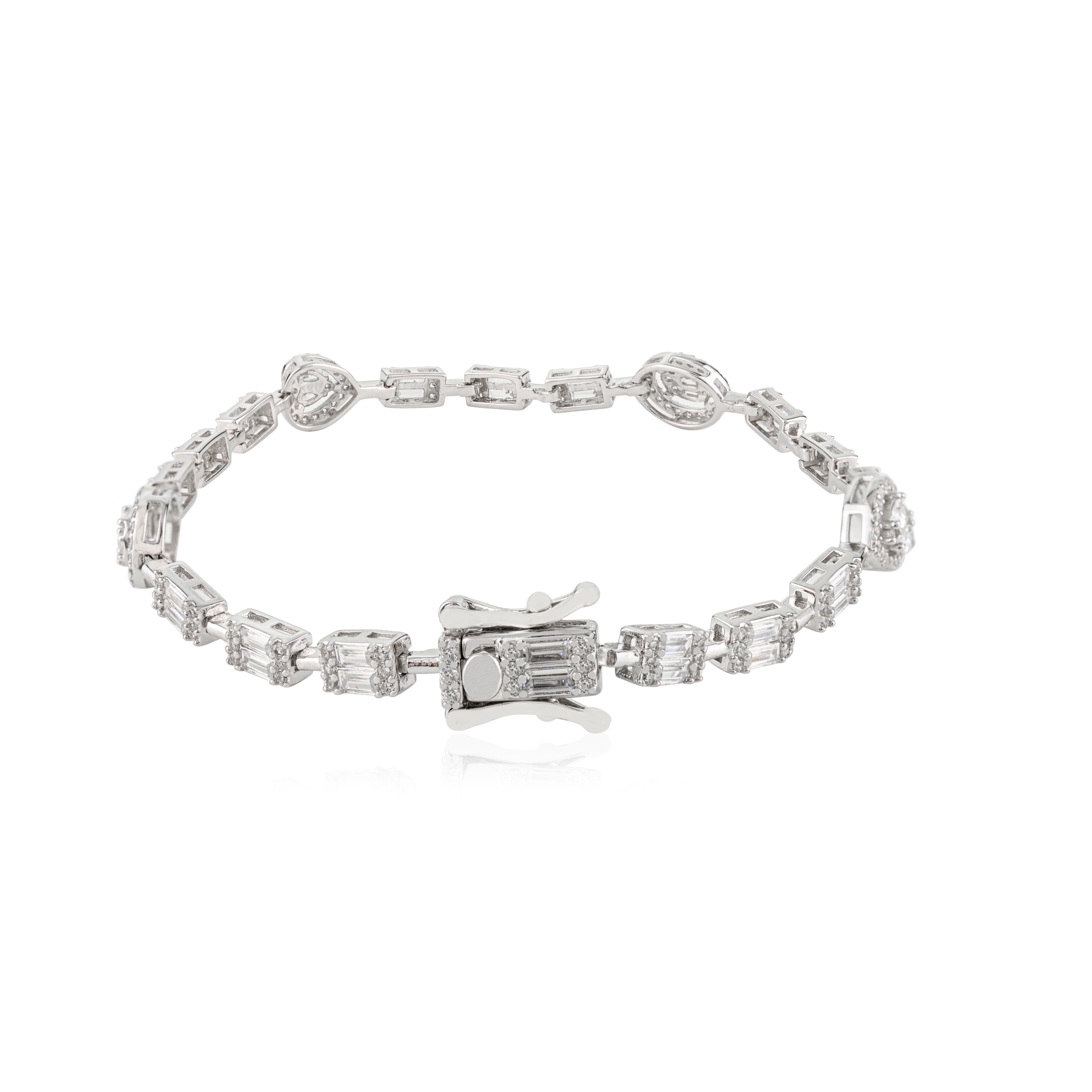 Silvorra Mixed-Cut Halo White Cubic Zirconia Tennis Armband in 925 Silber im Angebot 1