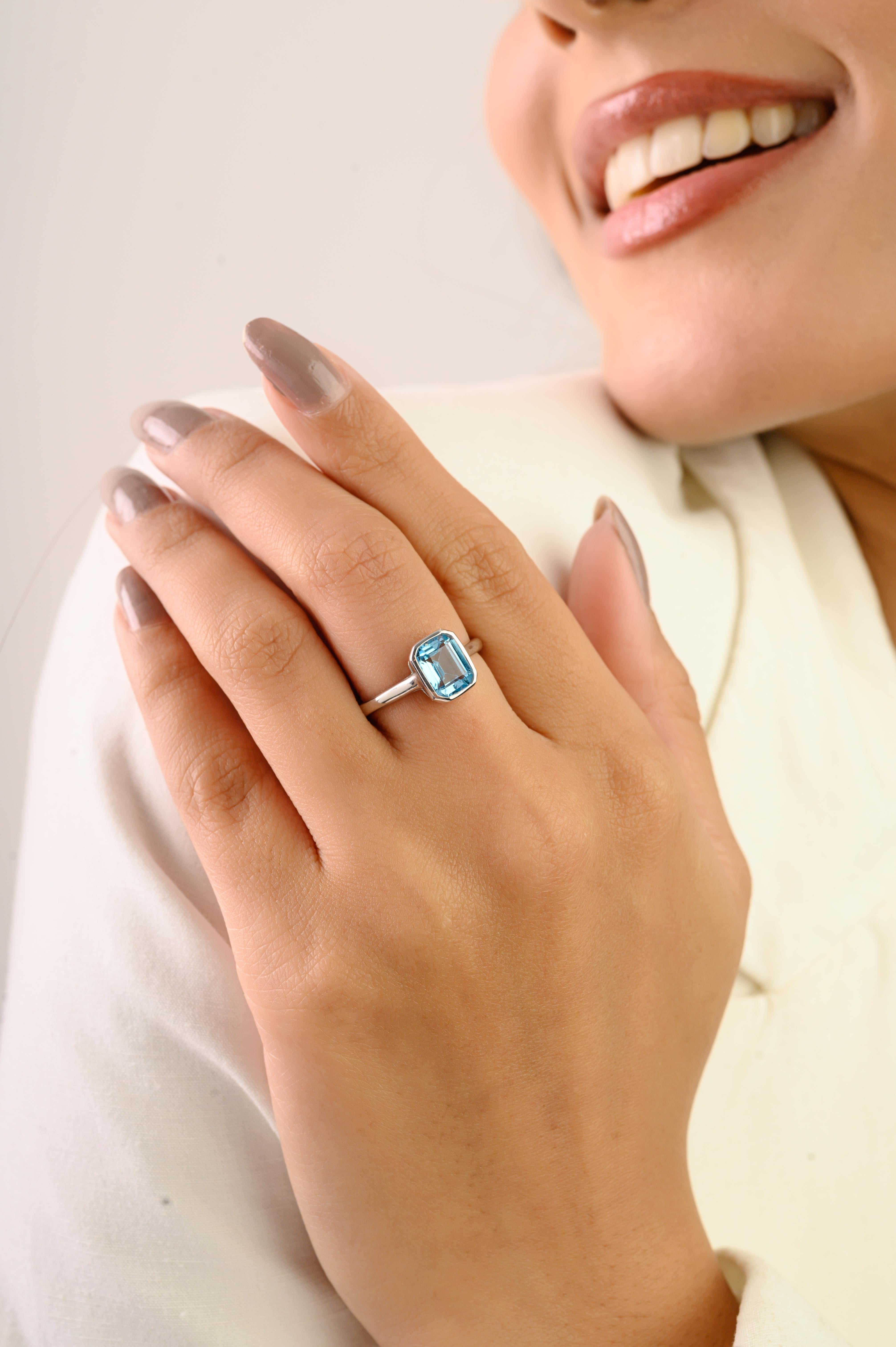 Im Angebot: Silvorra Moderner Minimalistischer Blauer Topas Lünettenring aus 925 Silber Weihnachtsgeschenk () 6