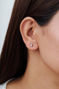 Silvorra Modern Aquamarin Solitär Ohrstecker mit Birnenschliff aus Sterling Silber