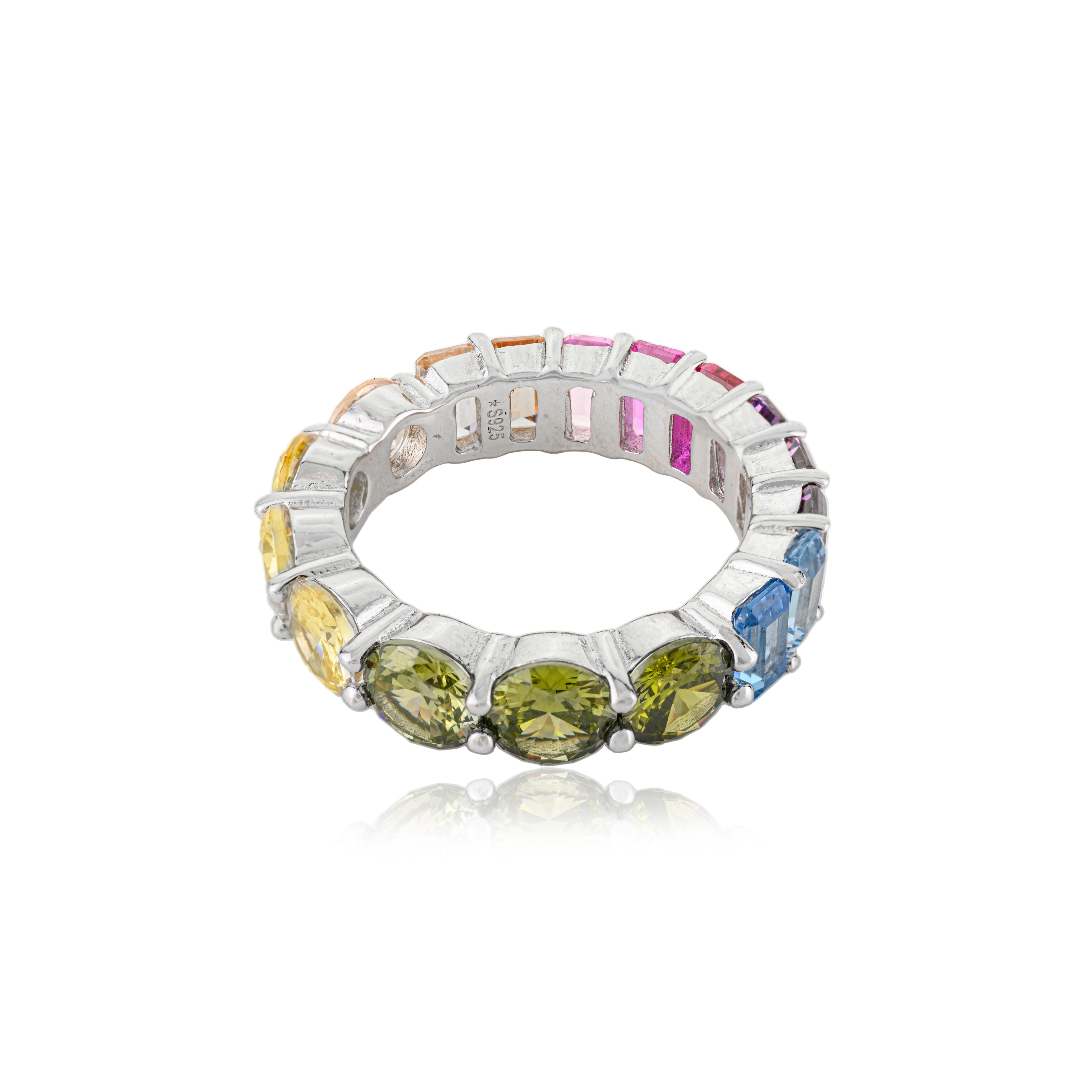 En vente :  Bague éternelle en argent 925 avec zircon cubique multicolore Silvorra 2
