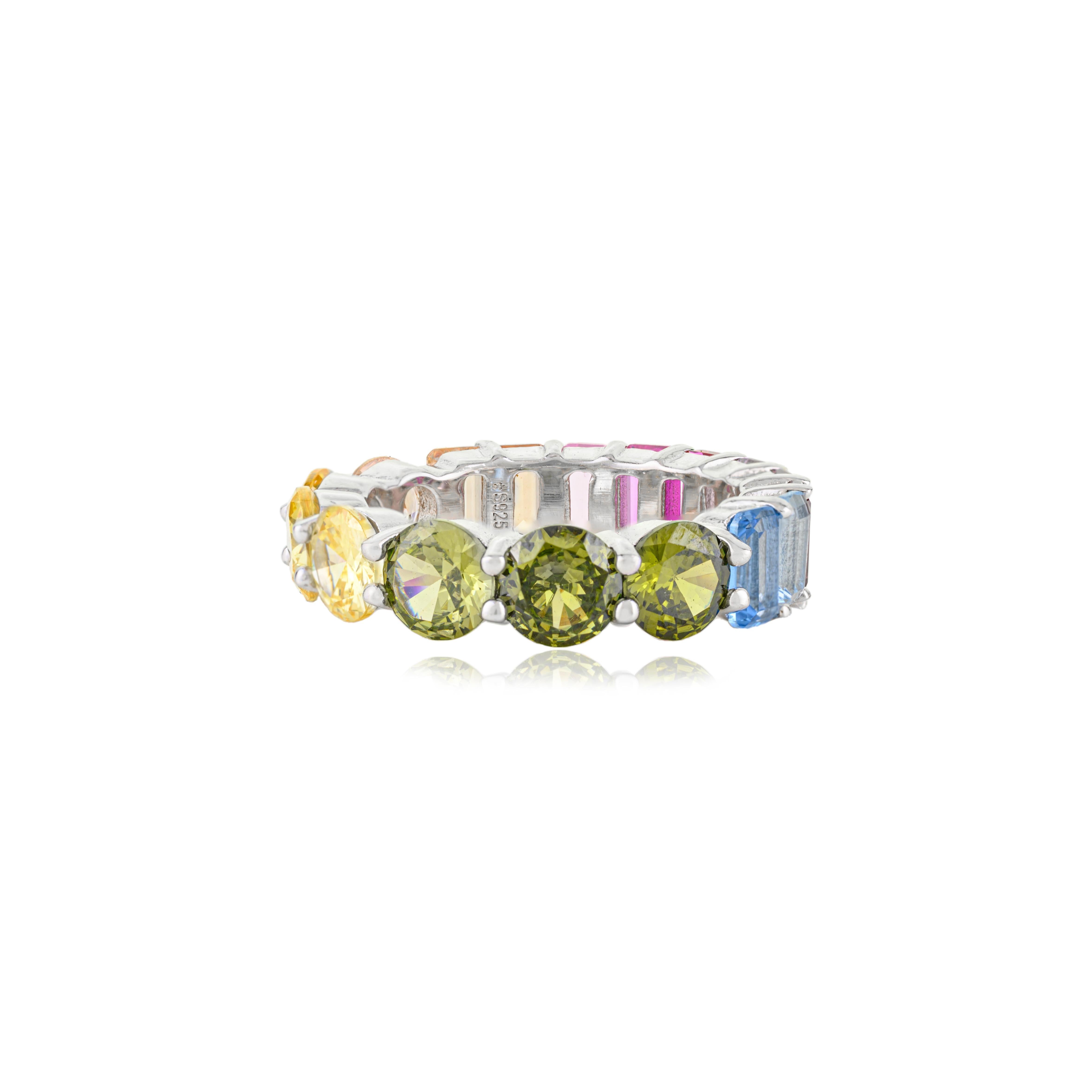 En vente :  Bague éternelle en argent 925 avec zircon cubique multicolore Silvorra 5