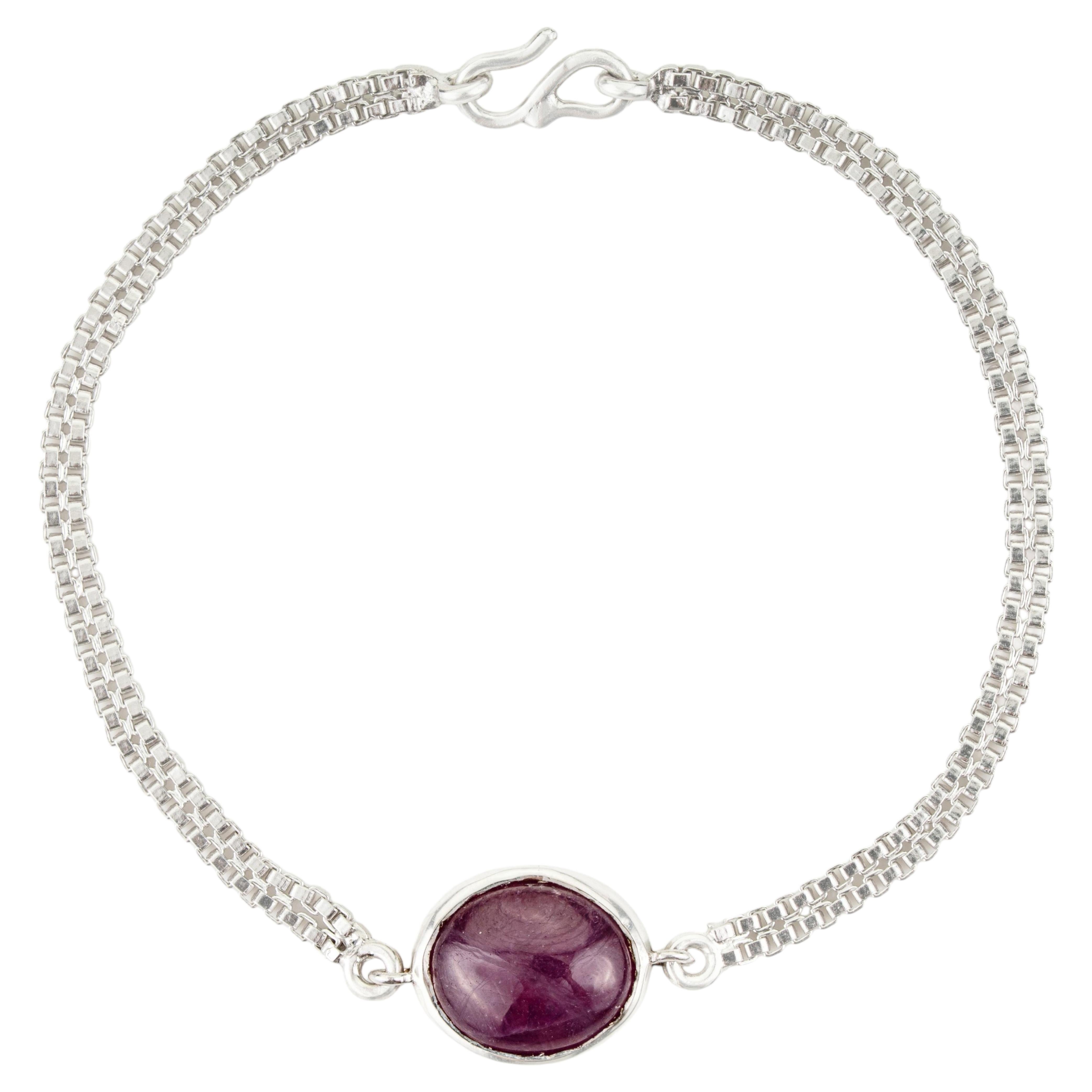 Silvorra Natural 10.61 CT Single Stone Ruby Unisex Chain Bracelet in 925 Silver For Sale