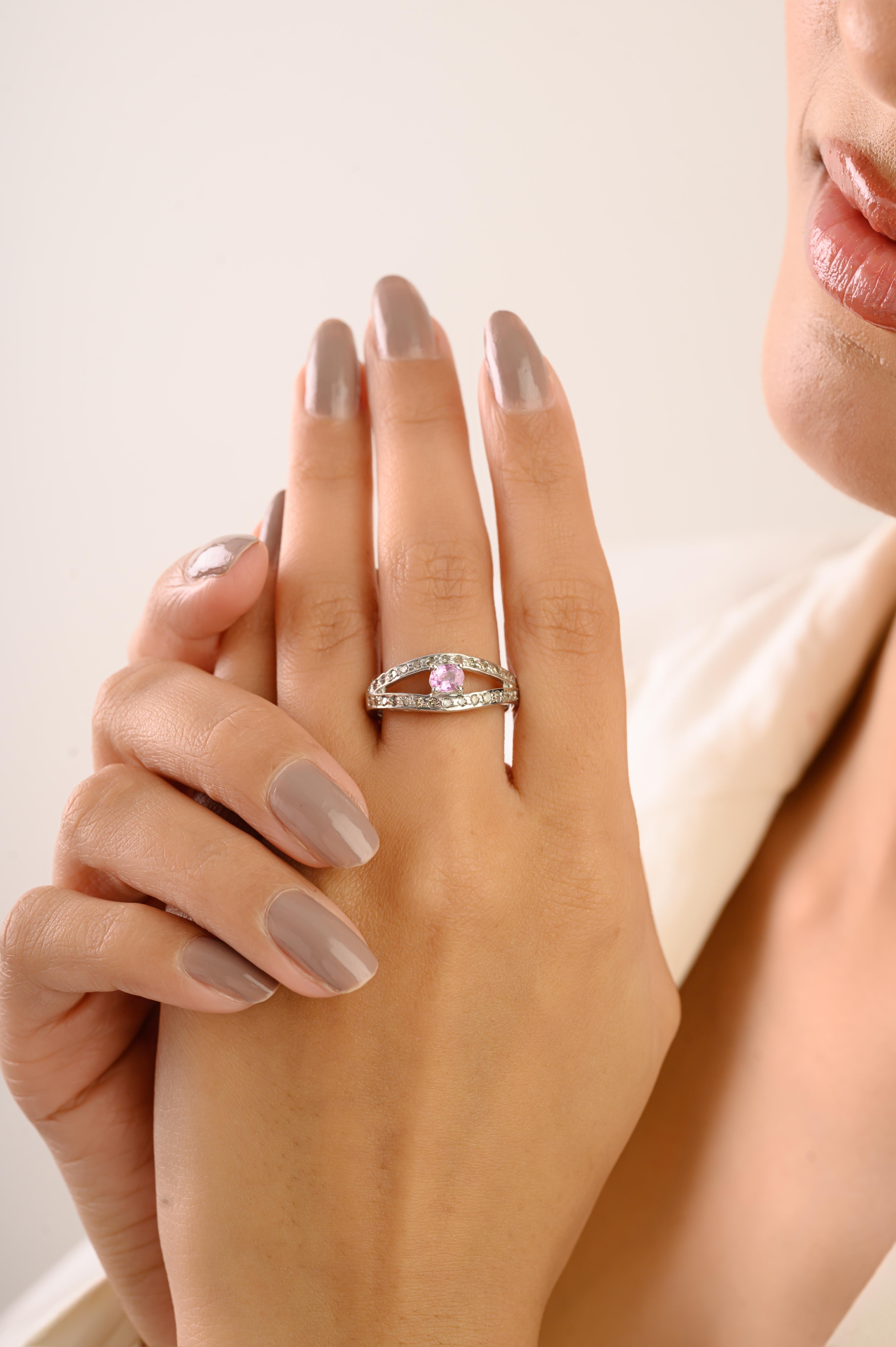 En vente :  A Silver Bague fendue en argent 925 avec saphir rose naturel et diamant 8