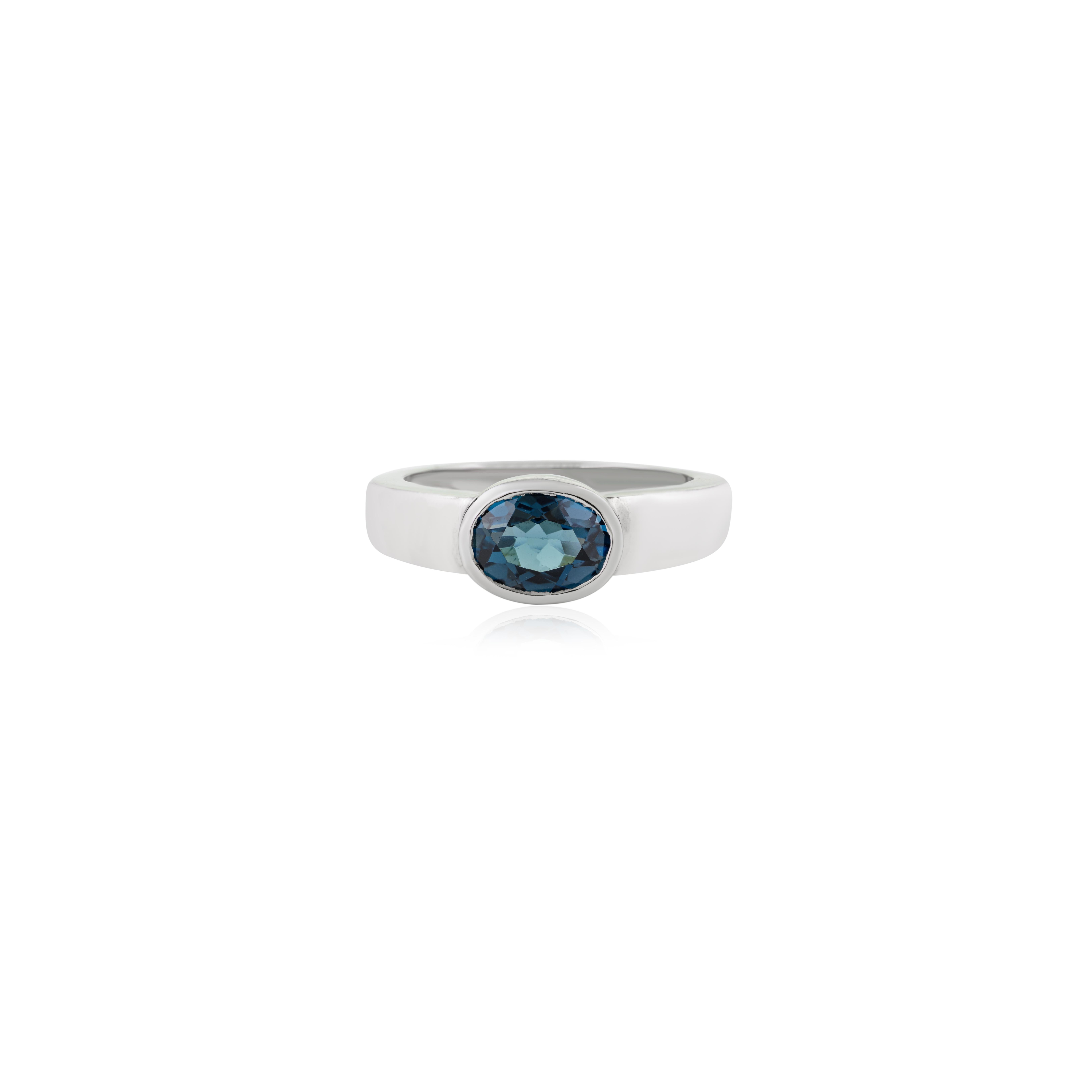 in vendita:  Anello Signet Silvorra Oval Cut 1,5 carati Natural London Blue Topaz Argento 925 7