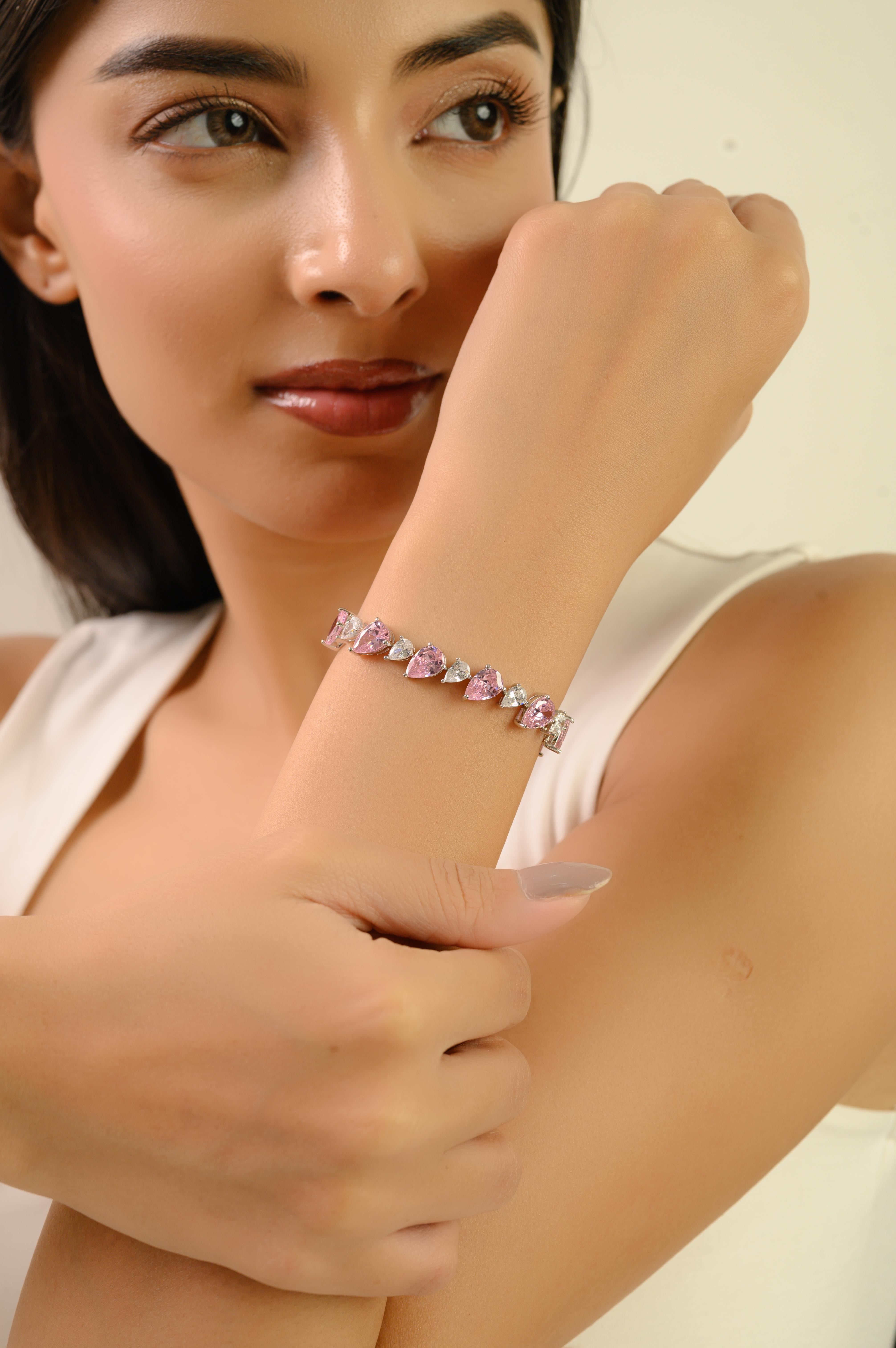 Donna Bracciale tennis in argento sterling Silvorra con pietre CZ rosa e bianche a forma di pera in vendita