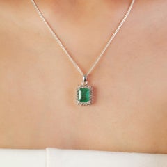 Silvorra Timeless Emerald Pendant with Halo Diamonds in 925 Silver for Women
