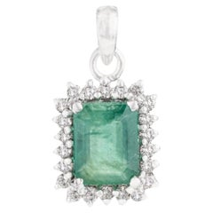 Silvorra Timeless Emerald Pendant with Halo Diamonds in 925 Silver for Women