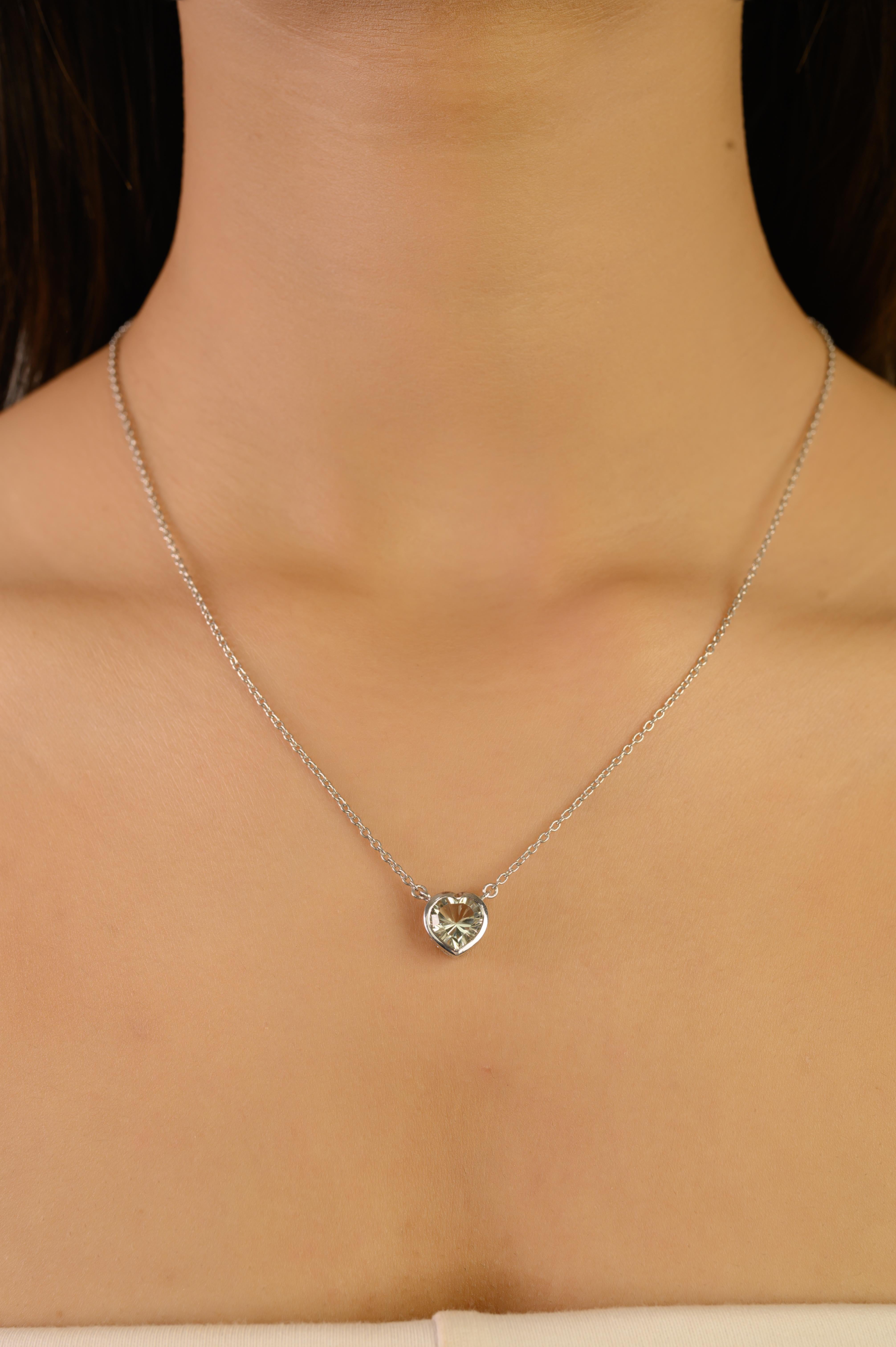 Donna Collana solitario di ametista verde a forma di cuore senza tempo di Silvorra in argento 925 in vendita