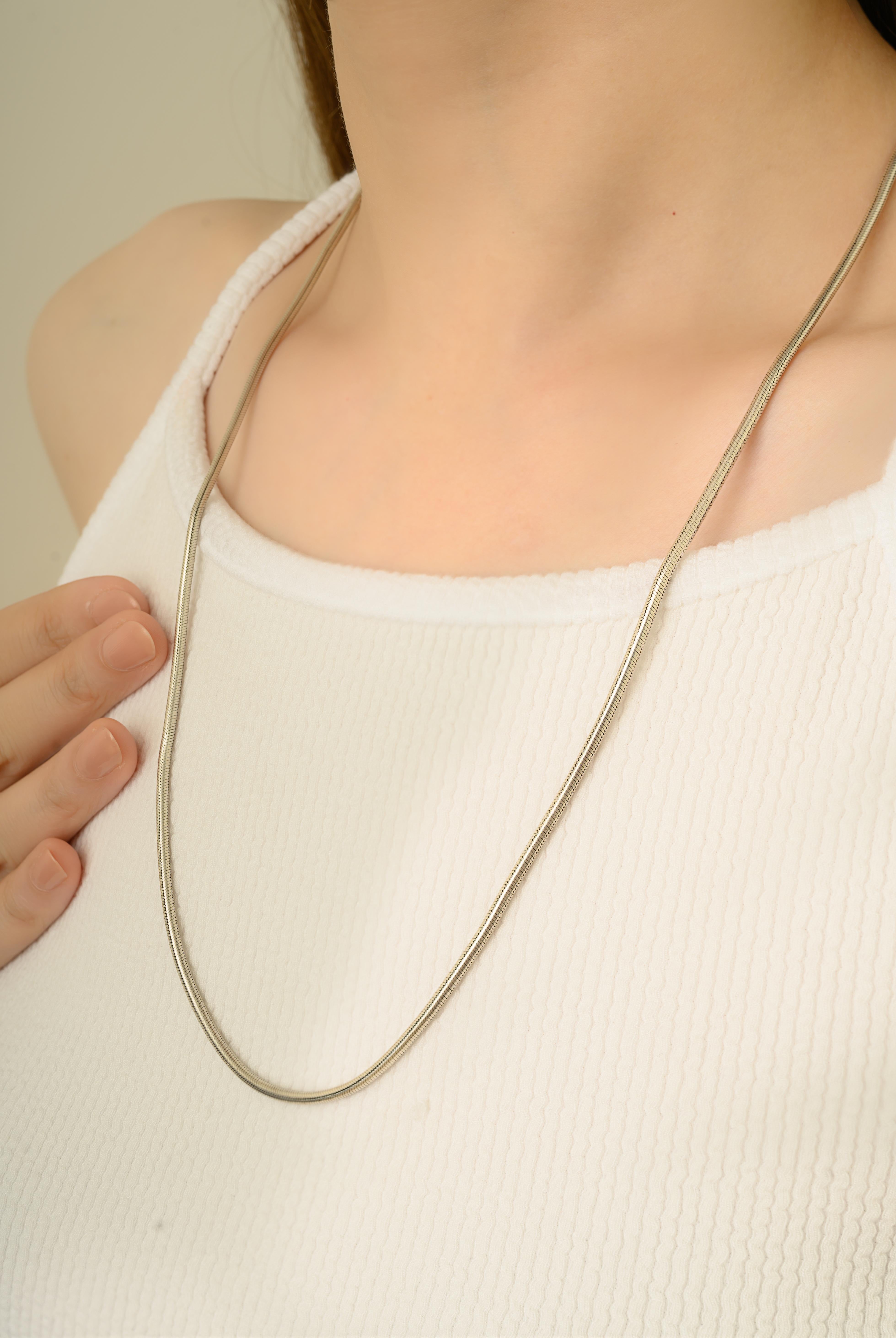 Silvorra Unisex 28.5Inch Collana con catena a serpente in argento massiccio 925 con chiusura a gancio in vendita 4