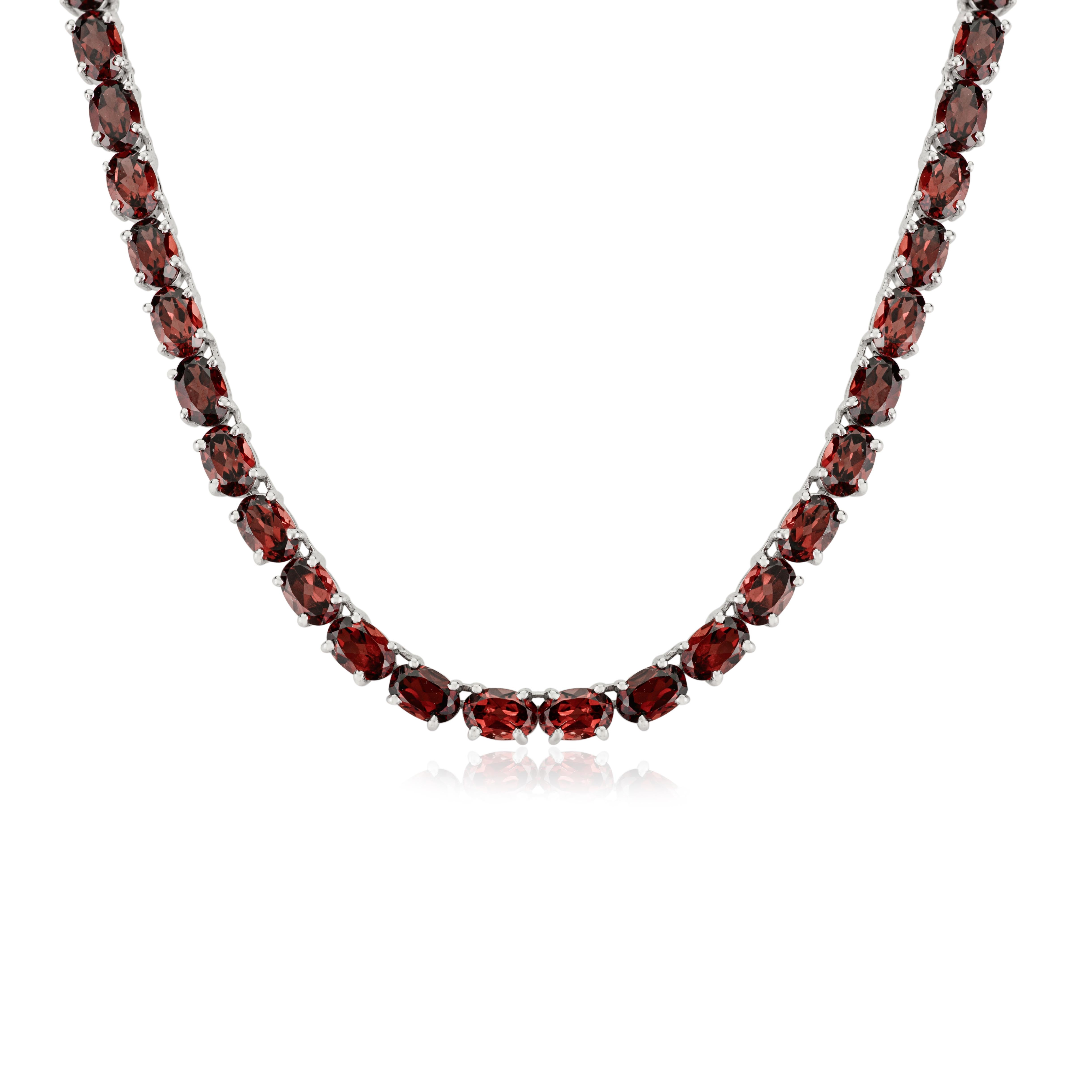 Collana Tennis con Granato Ovale 37,59 Ct in Argento 925 di Silvorra di ispirazione vintage In condizioni Nuovo in vendita a New York, NY