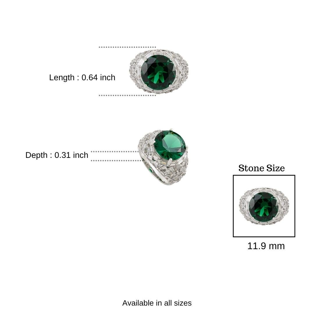 in vendita:  Anello da cocktail in argento 925 con cubic zirconia verde e bianca di ispirazione vintage di Silvorra 10