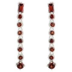 Orecchini a goccia lunghi in argento 925 con granato naturale di ispirazione vintage Silvorra