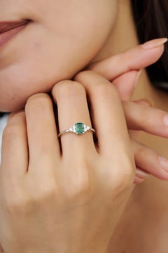 Silvorra Vivid Geometric Emerald & Diamond Ring for Women in 925 Sterling Silver