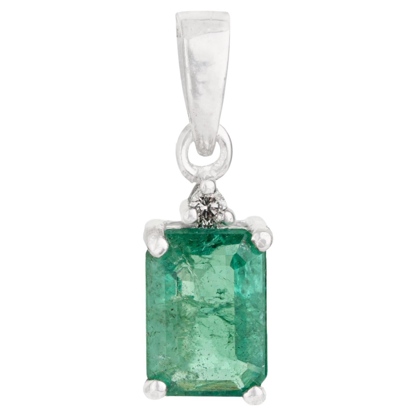 Ciondolo con smeraldo verde vivo e diamanti in argento 925 Silvorra Fine Jewelry