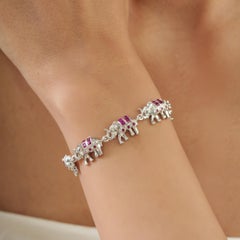 Bracelet à charmes en argent sterling « Silvorra » avec charmes d'éléphants ornés de rubis taillés en carré fantaisie