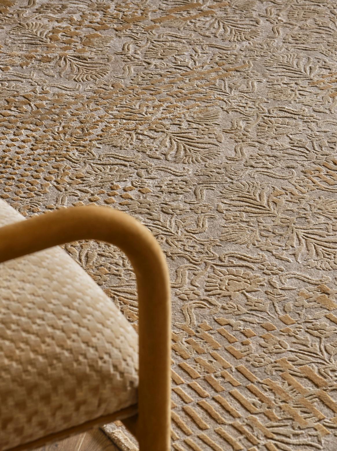 Indien SILVRYN Tapis noué à la main en couleurs Tan et Dove par Hands en vente