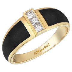 Sim and Roz 14K Gold Black Enamel Ring with 0.21 Carats Diamonds