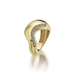 Sim and Roz 14K Yellow Gold Curved Ring with 0.31 Carats Round Cut Diamonds