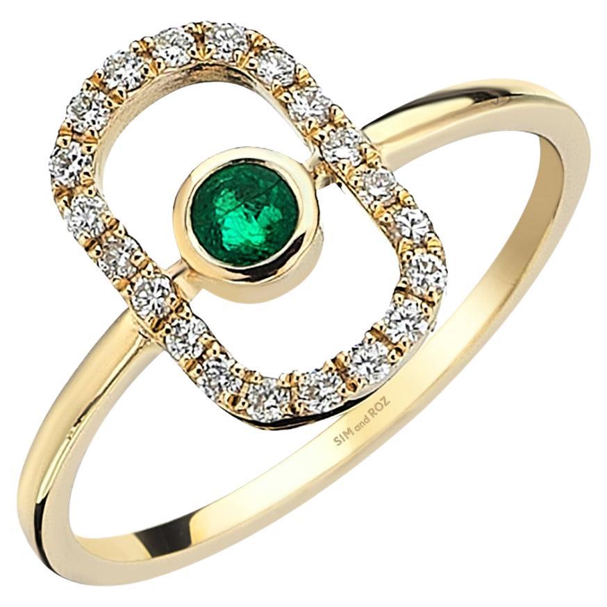 For Sale:  Sim and Roz 14K Yellow Gold Ring with Round Cut Diamonds and Emerald
