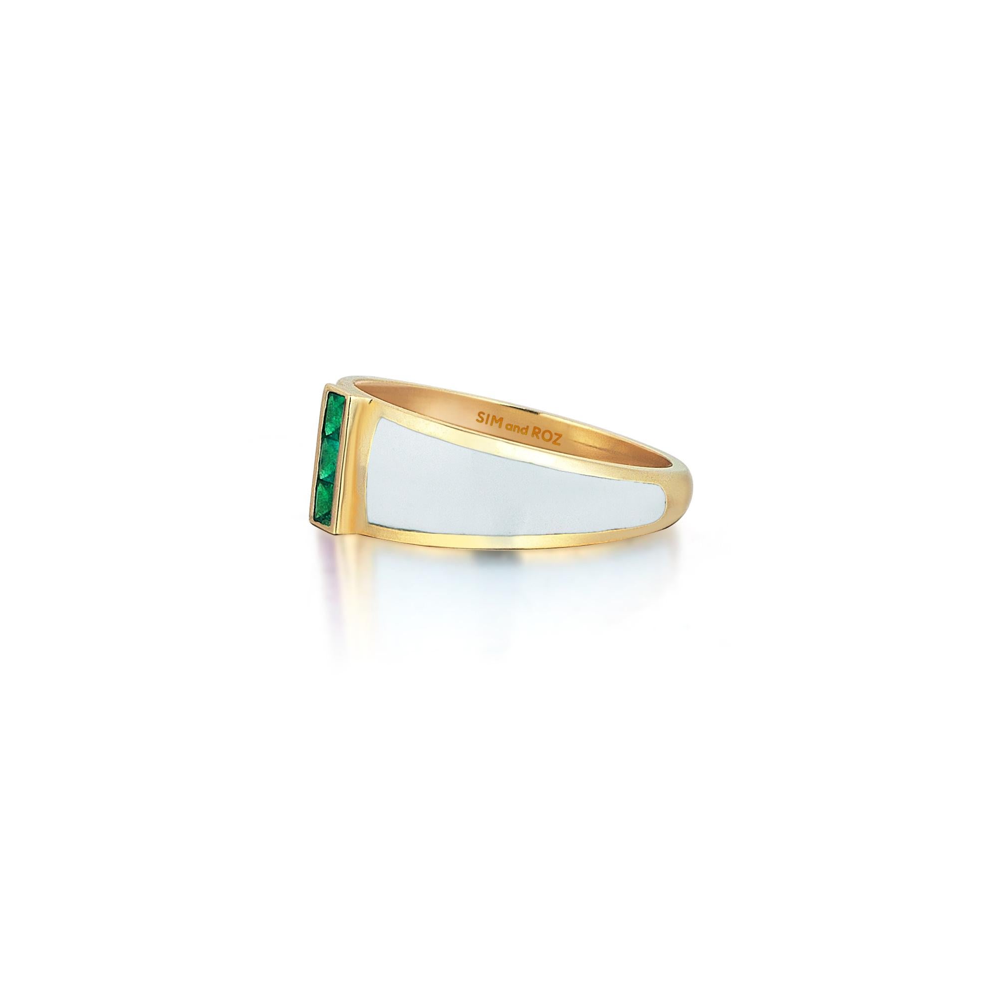 For Sale:  Sim and Roz Yellow Gold Ring with 0.25 Carats Princess Cut Emeralds 3