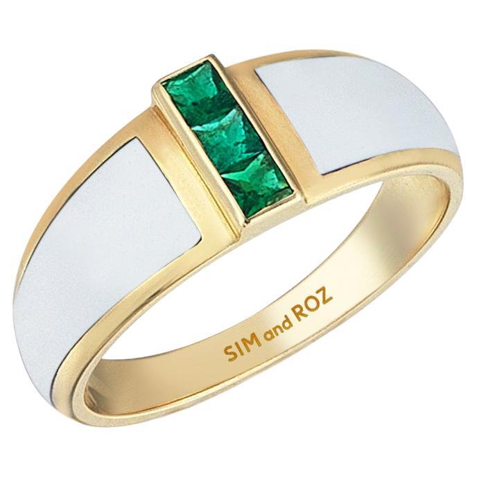 For Sale:  Sim and Roz Yellow Gold Ring with 0.25 Carats Princess Cut Emeralds