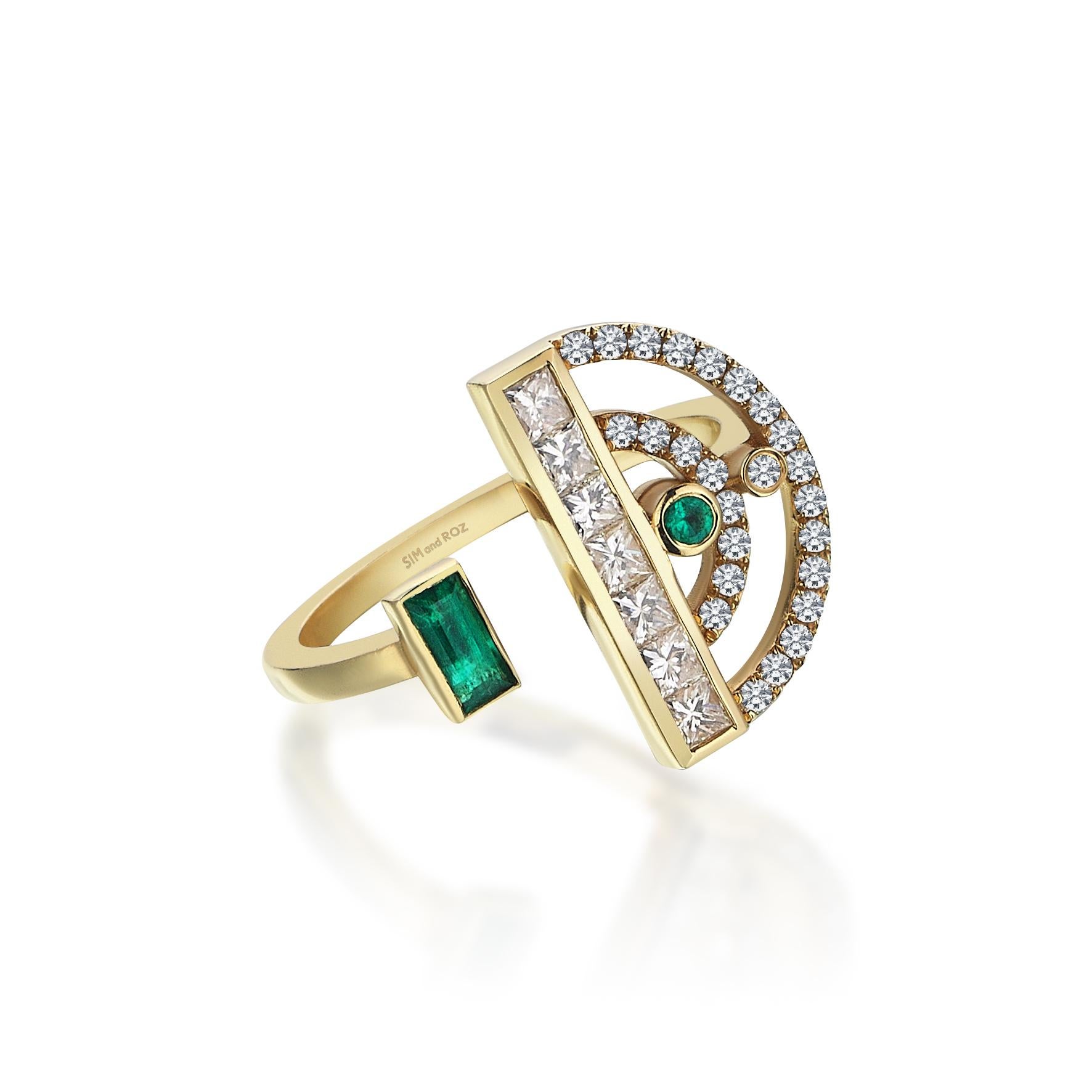 For Sale:  Sim and Roz Yellow Gold Ring with Round and Princess Cut Diamonds and Emerald 2