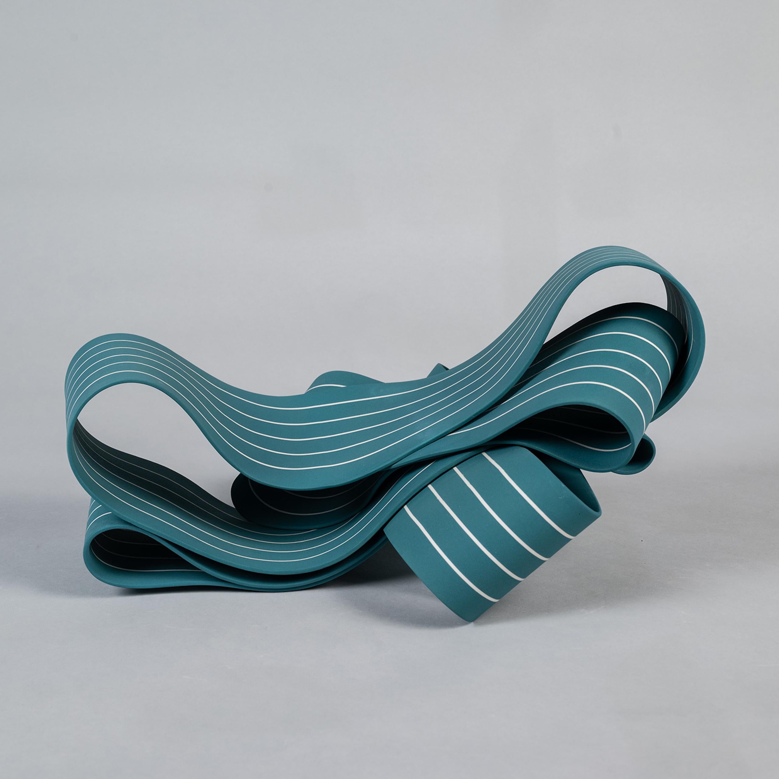 Entrapped 2 by Simcha Even-Chen - Porcelain sculpture, blue, motion en vente 2