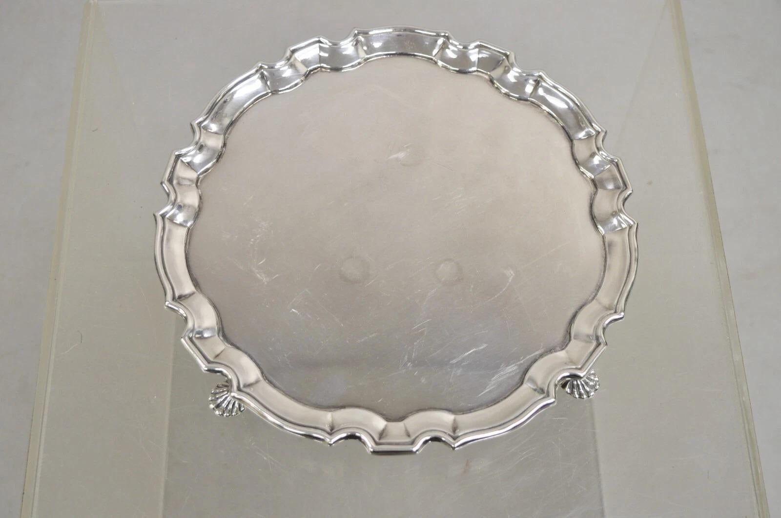 Simeon Soumain Repro für MET Versilbertes Salvertablett von Gorham, graviert im Angebot 1