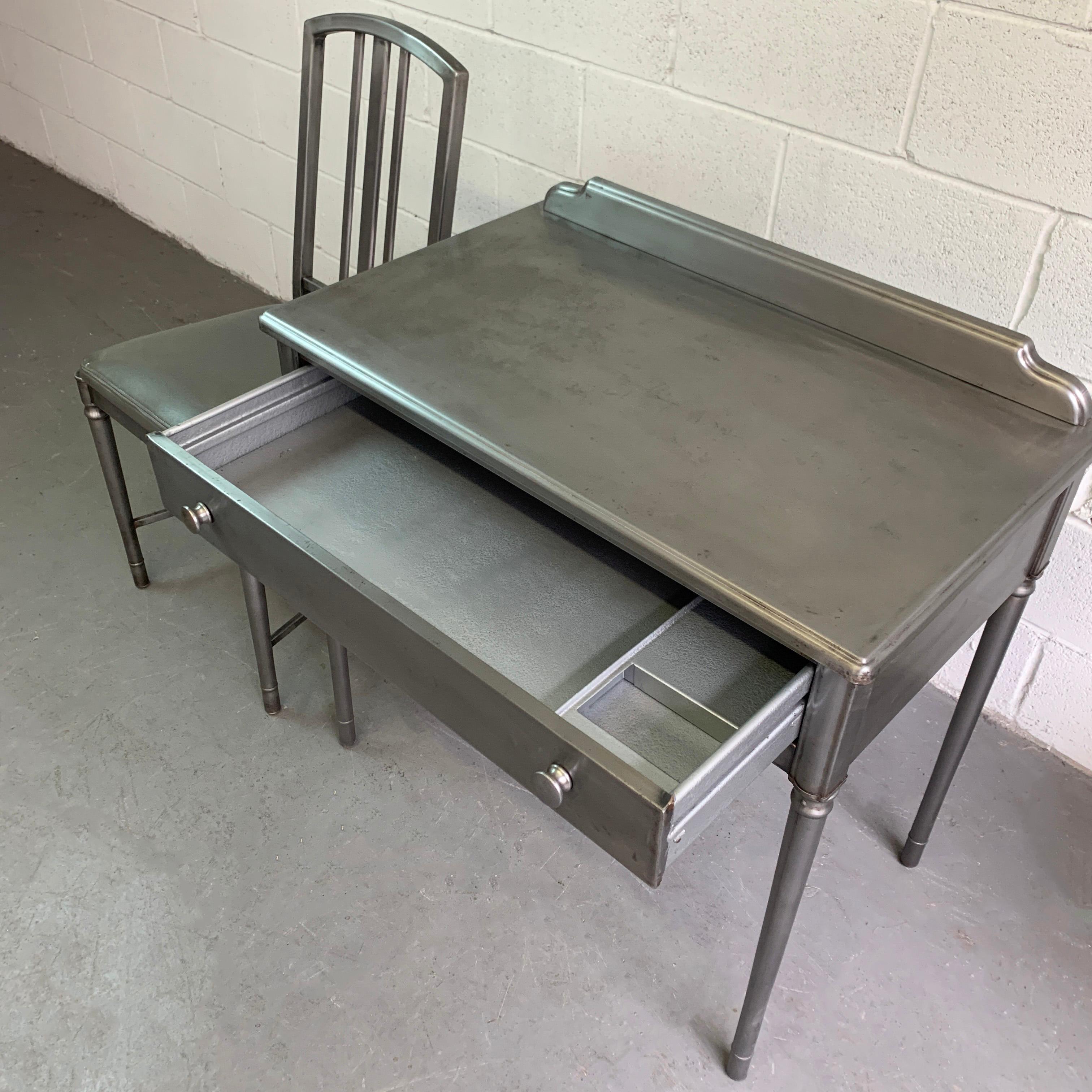 Simmons Brushed Steel Sheraton Series Desk Vanity Set 2