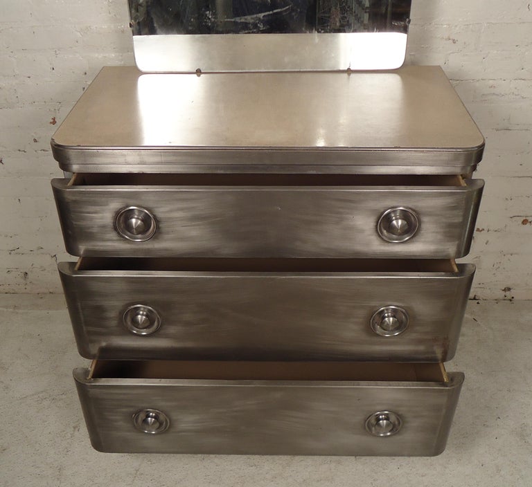 Simmons Furniture Dresser With Mirror For Sale At 1stdibs