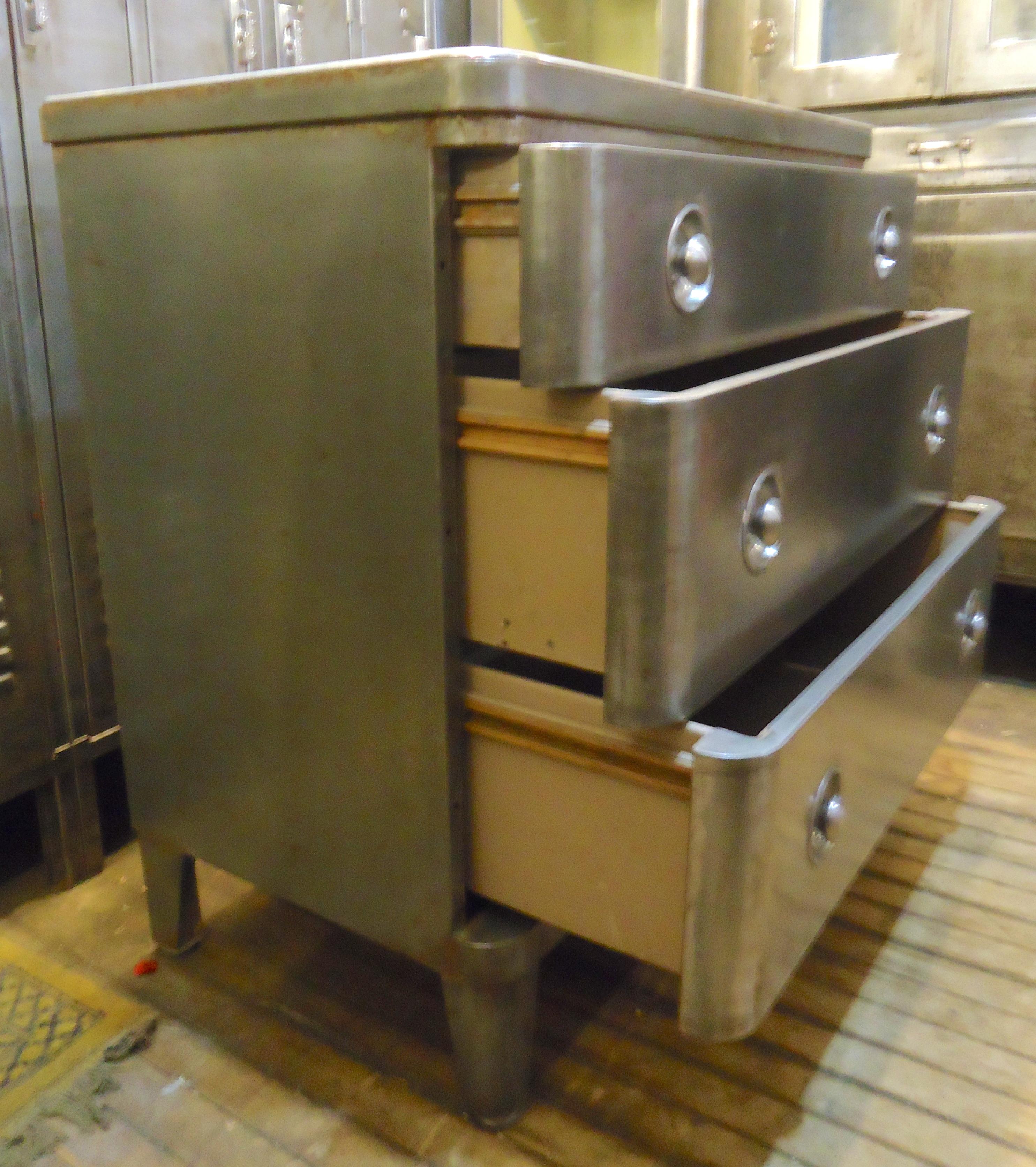 simmons metal dresser