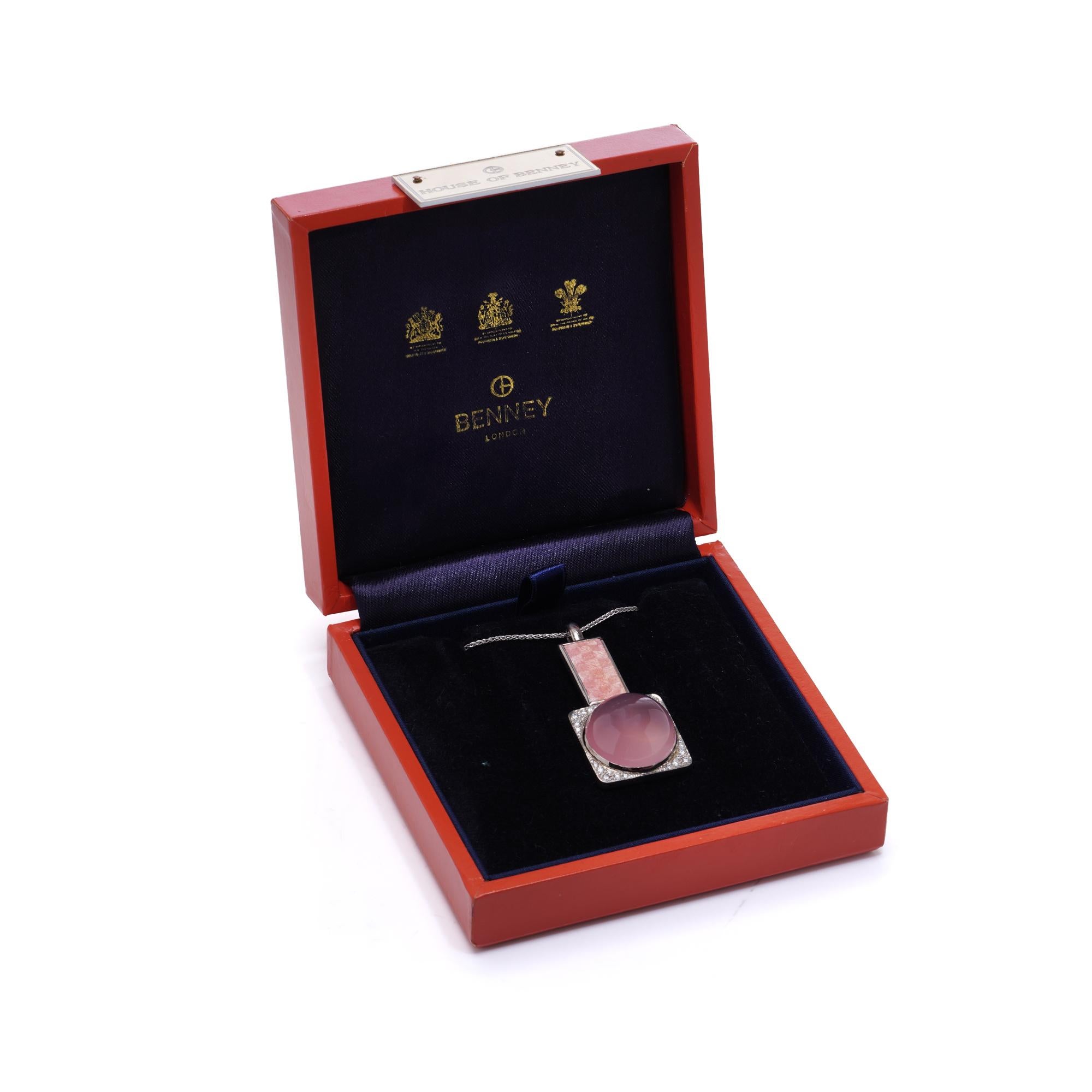 Taglio a rosa Ciondolo con quarzo rosa e diamanti in oro 18kt di Simon Benney, Londra 2004 in vendita
