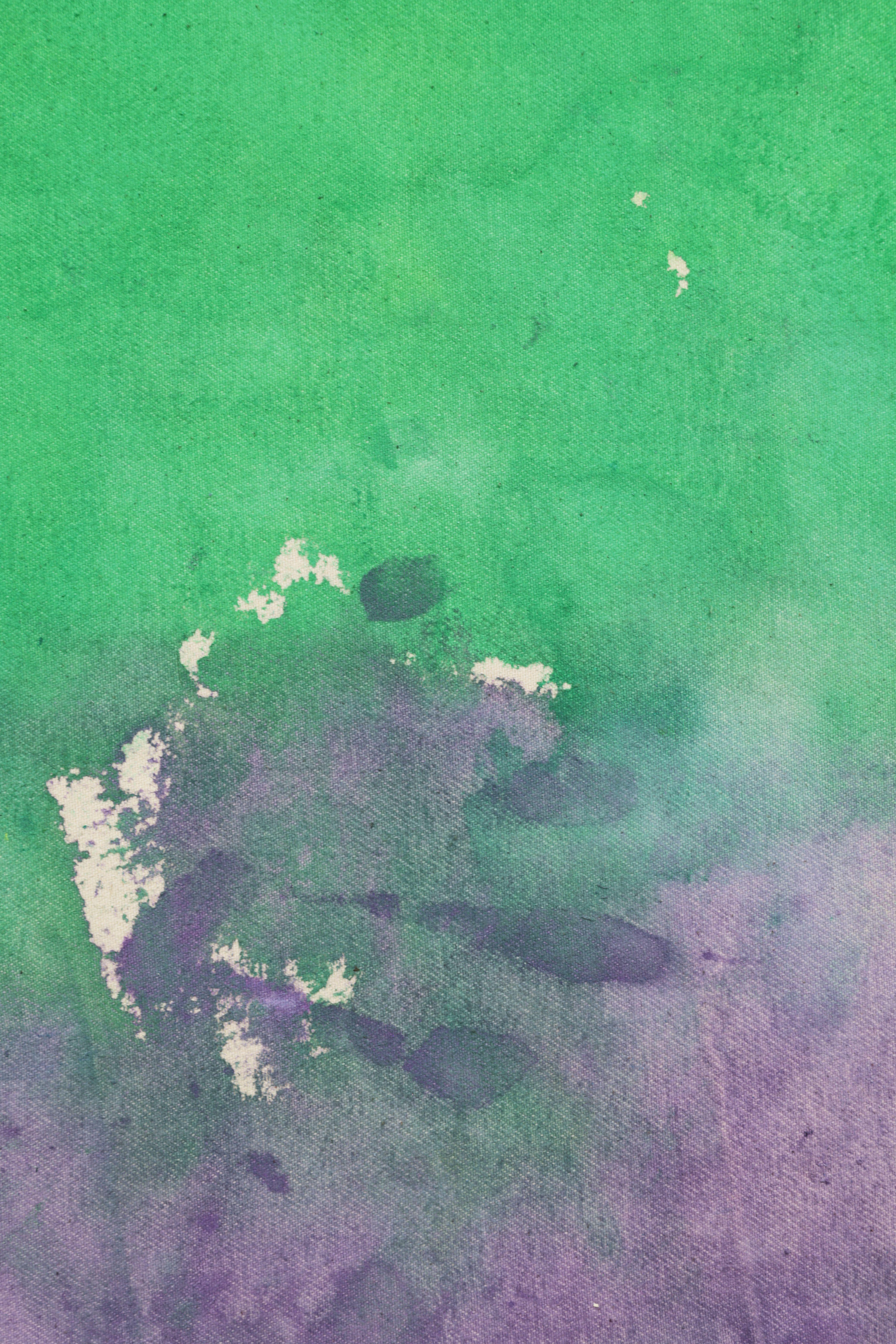 Die Studio-Handtücher wurden über vier Pflastersteine genäht und für Abdrücke auf einer Baumwollleinwand verwendet. Der Auftritt dauerte 30 Minuten bei der ErÃ¶ffnung von â€žLight Green, Dark Purpleâ€œ.