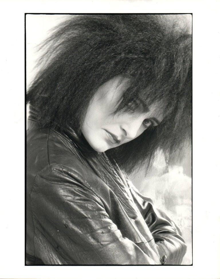 Simon Fowler Black and White Photograph - Siouxsie Closeup Vintage Original Photograph
