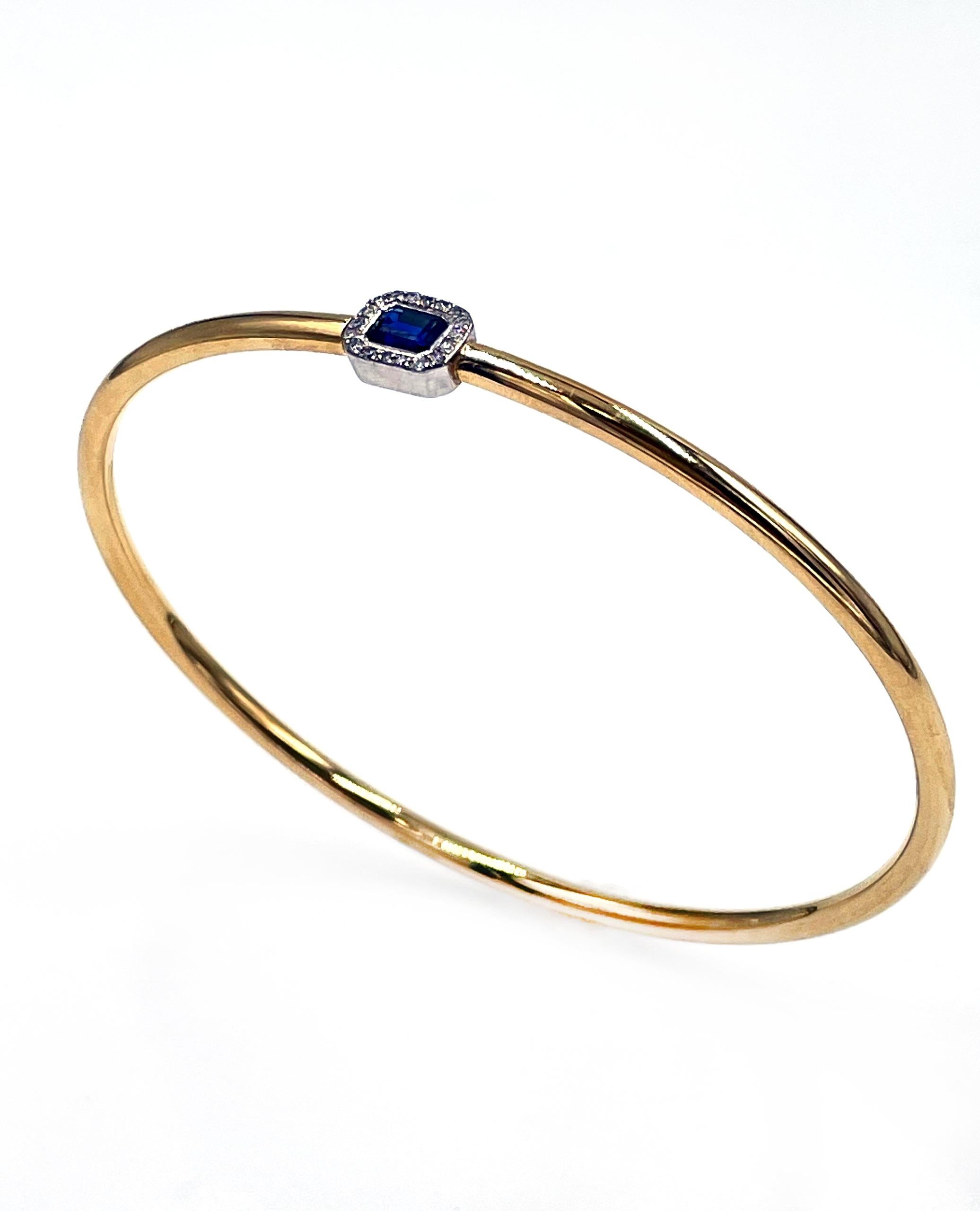 Contemporary Simon G. 18K Gold Bangle Bracelet with Diamonds and Sapphire - LB2494 For Sale
