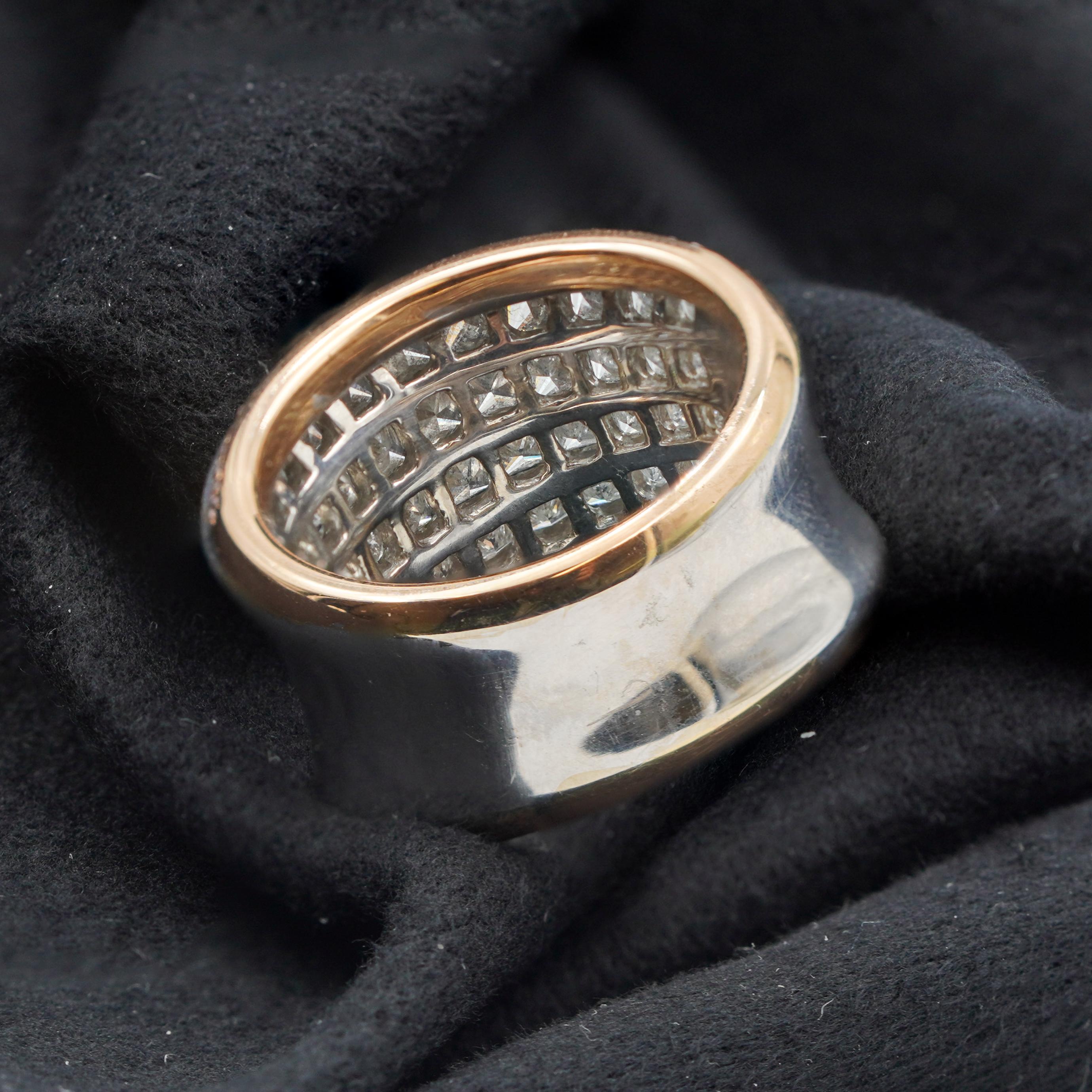 Taille carrée Bague Simon G en or 18 carats avec diamants ronds pavés (4,17TW) et diamants roses (0,19TW) en vente