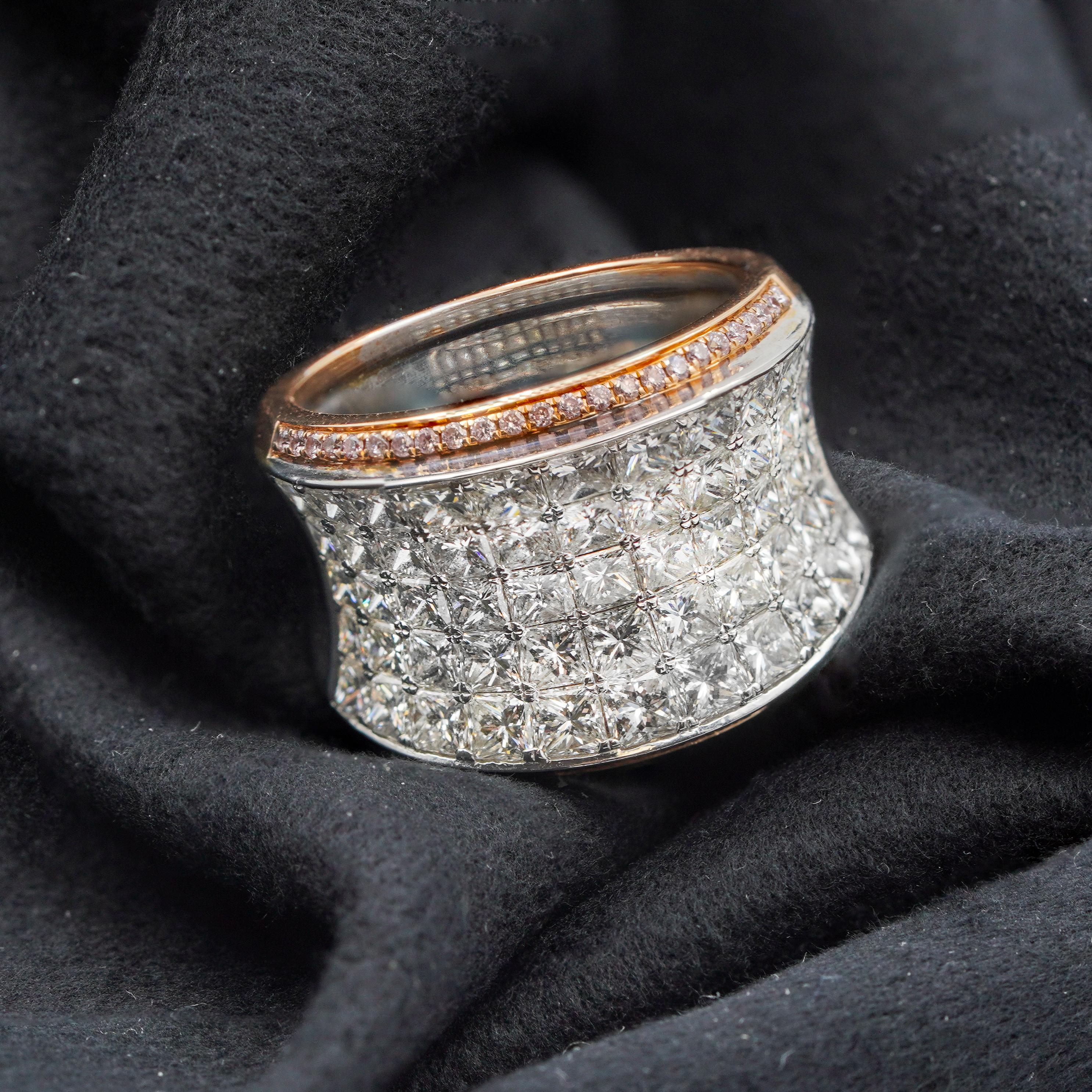 Bague Simon G en or 18 carats avec diamants ronds pavés (4,17TW) et diamants roses (0,19TW) Bon état - En vente à Carmel, IN