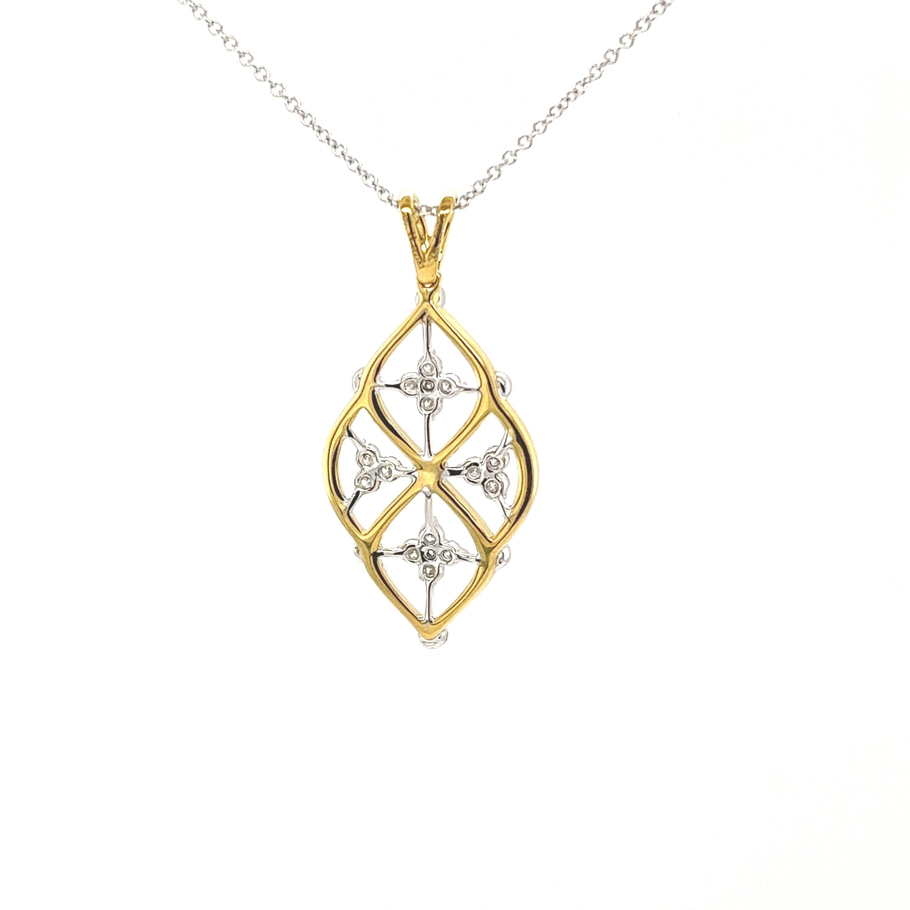 Simon G. 18K Two-Tone Gold Lacework Diamond Pendant Necklace in 18K Gold For Sale 5
