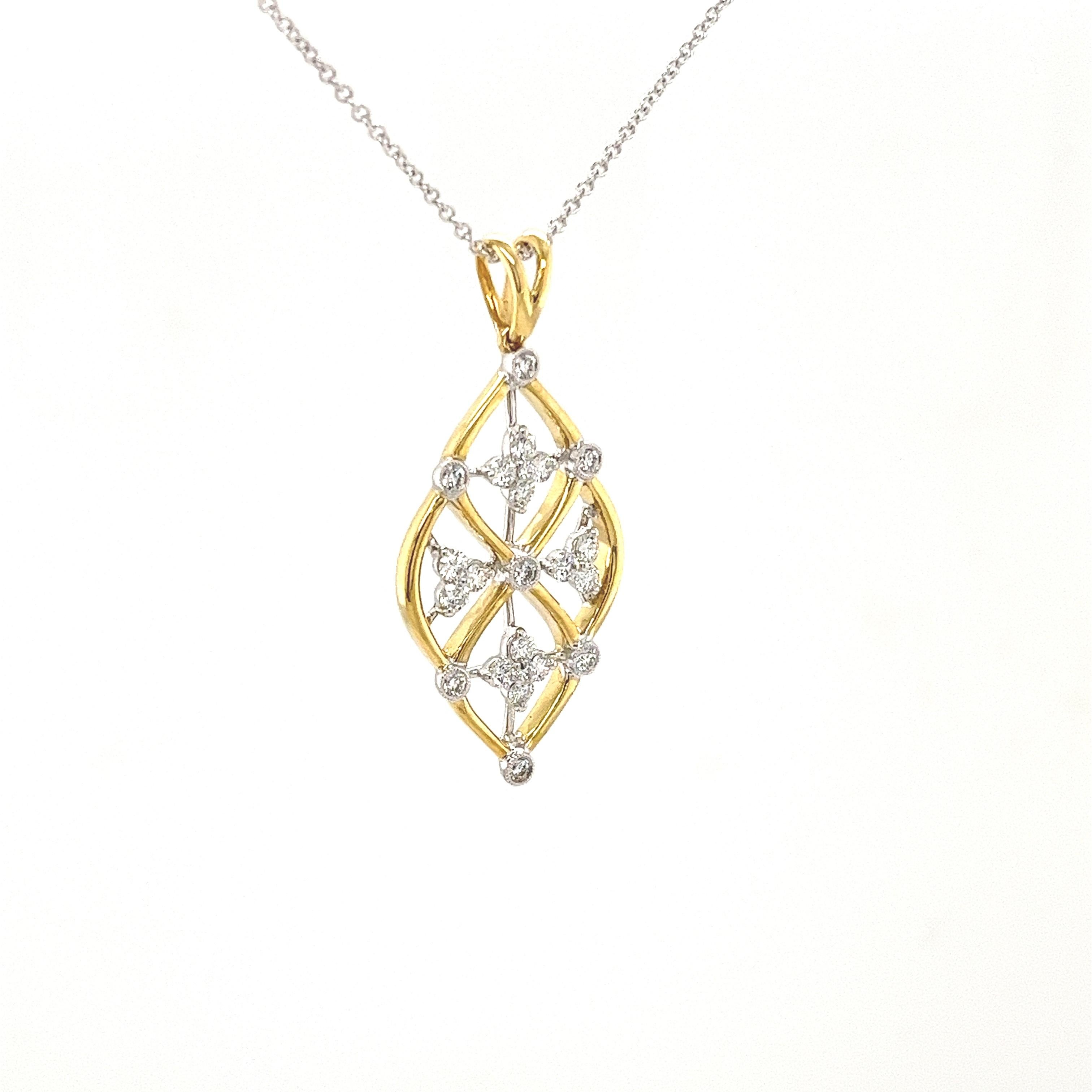 Modern Simon G. 18K Two-Tone Gold Lacework Diamond Pendant Necklace in 18K Gold For Sale