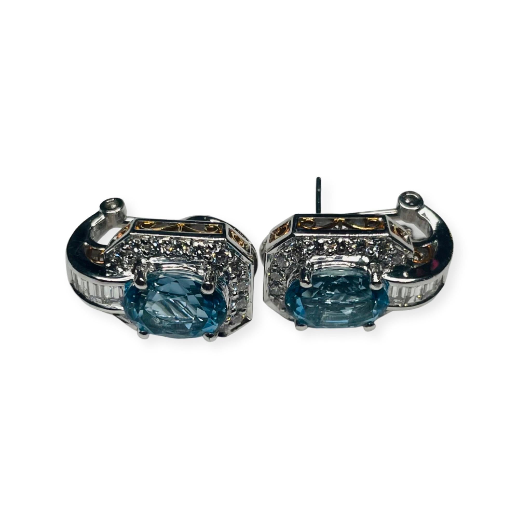 Simon G 18K White and Yellow Gold Aquamarine and Diamond Earrings In New Condition For Sale In Kirkwood, MO