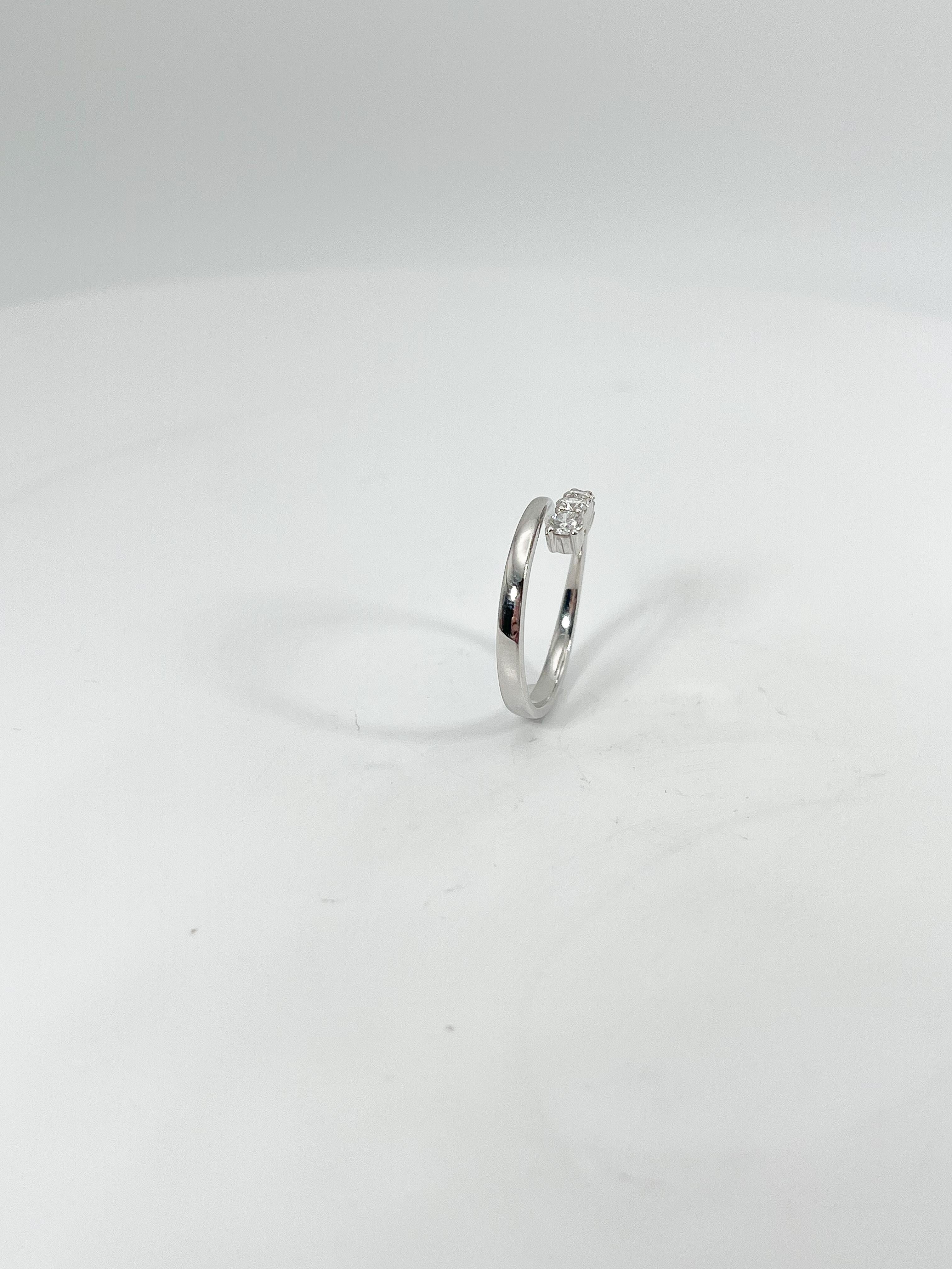 Simon G 18K White Gold .36 CTW Diamond Crossover Ring In Excellent Condition For Sale In Stuart, FL