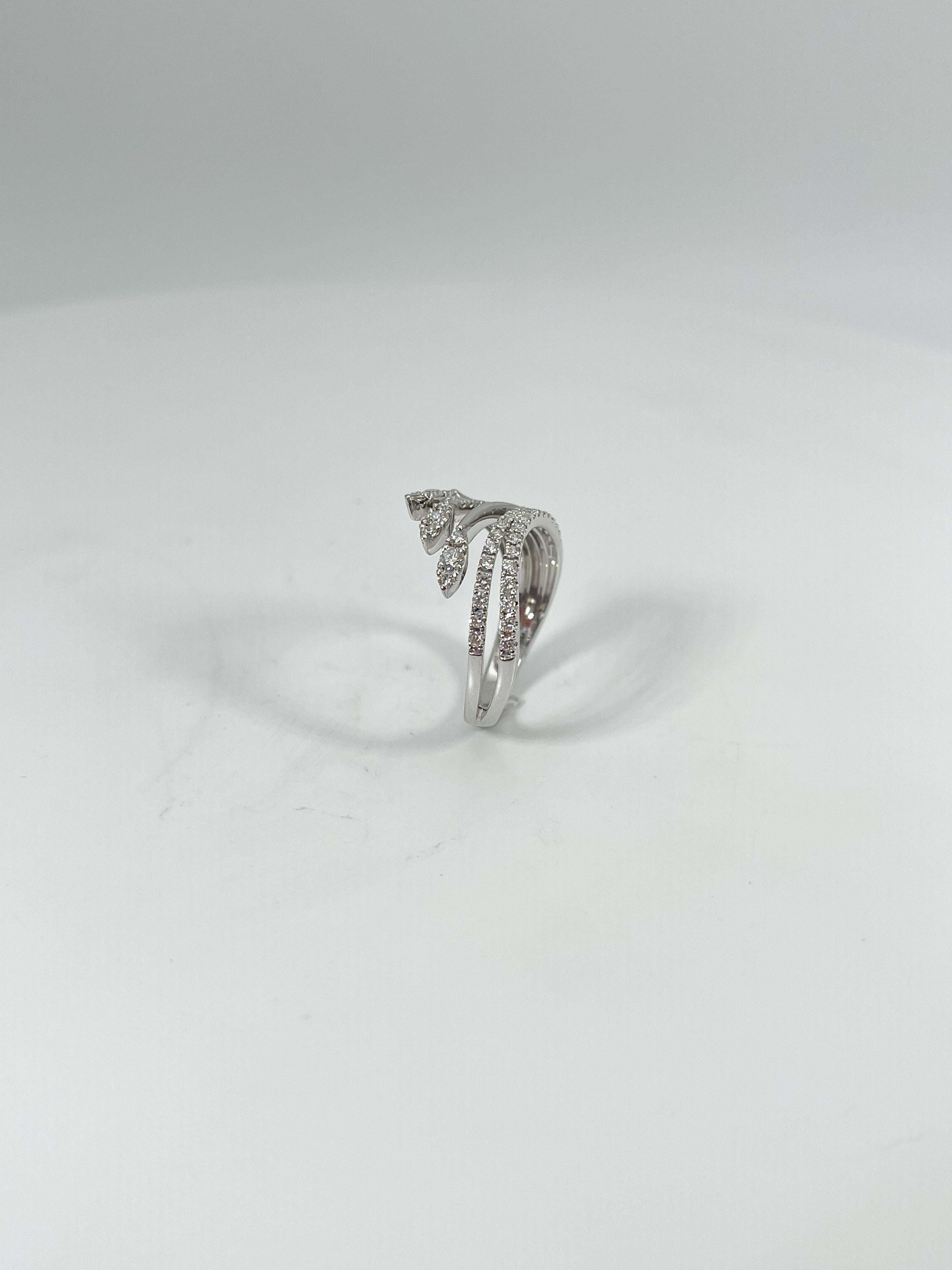 Round Cut Simon G 18K White Gold .50 CTW Diamond Fashion Ring For Sale
