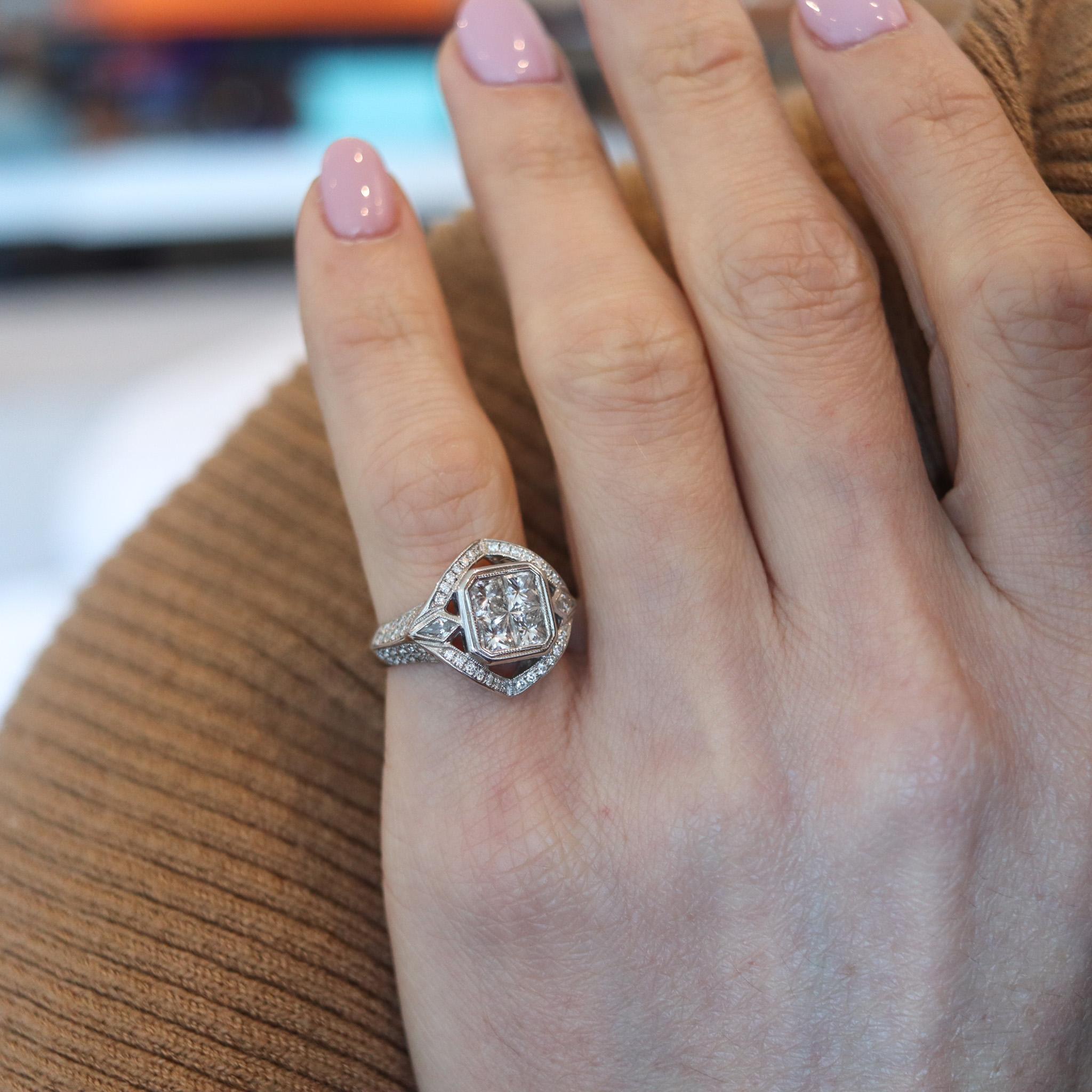 SIMON G. Cocktail Ring In Solid 18Kt White Gold With 1.85 Ctw In VS Diamonds For Sale 2