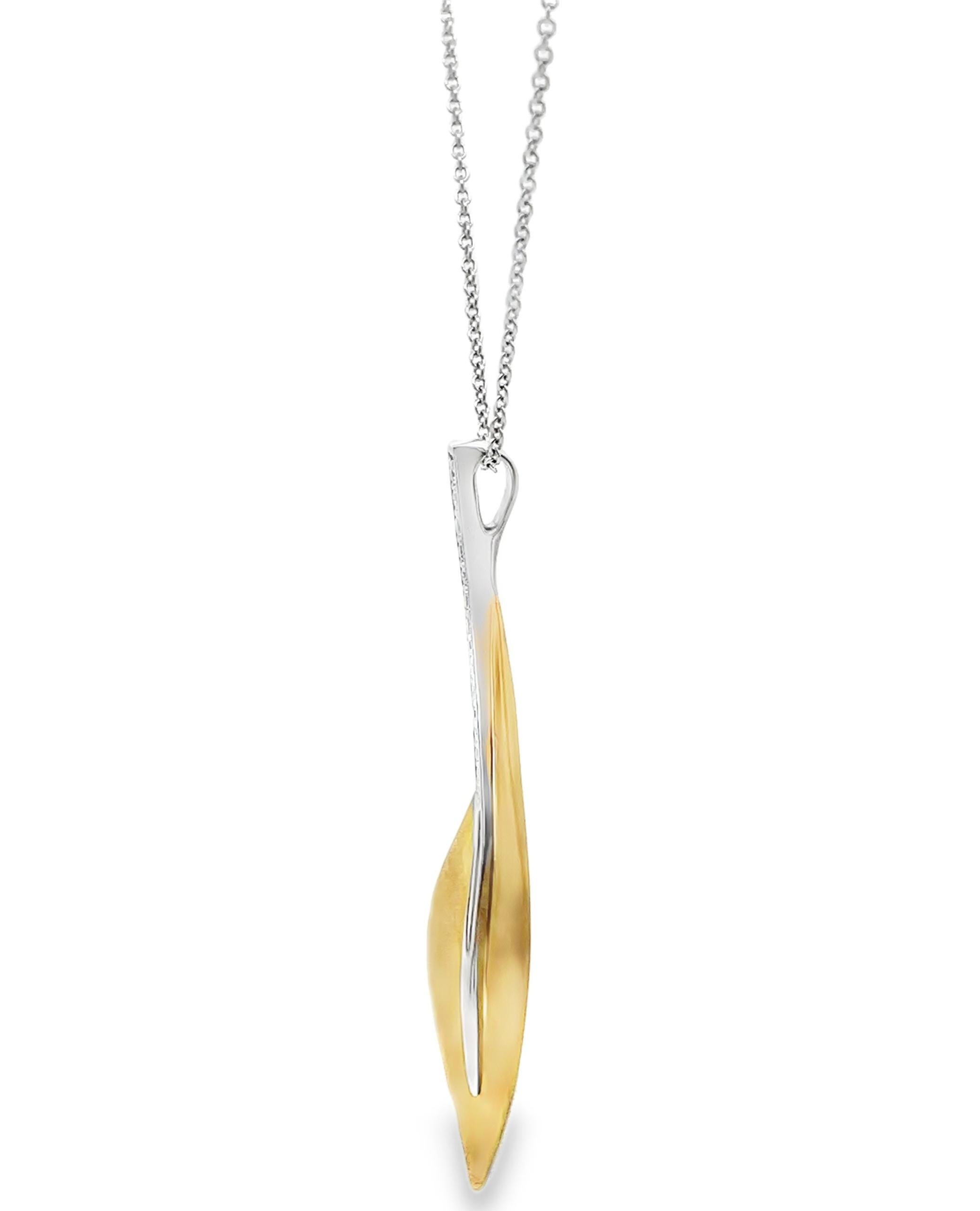 Simon G. DP113-Y Colgante Colección Jardín de Oro Blanco y Amarillo de 18 quilates con 15 diamantes redondos que suman 0,10 quilates (color G, pureza VS).

18 pulgadas, se puede llevar 16 pulgadas con un lazo adicional a lo largo de la cadena.