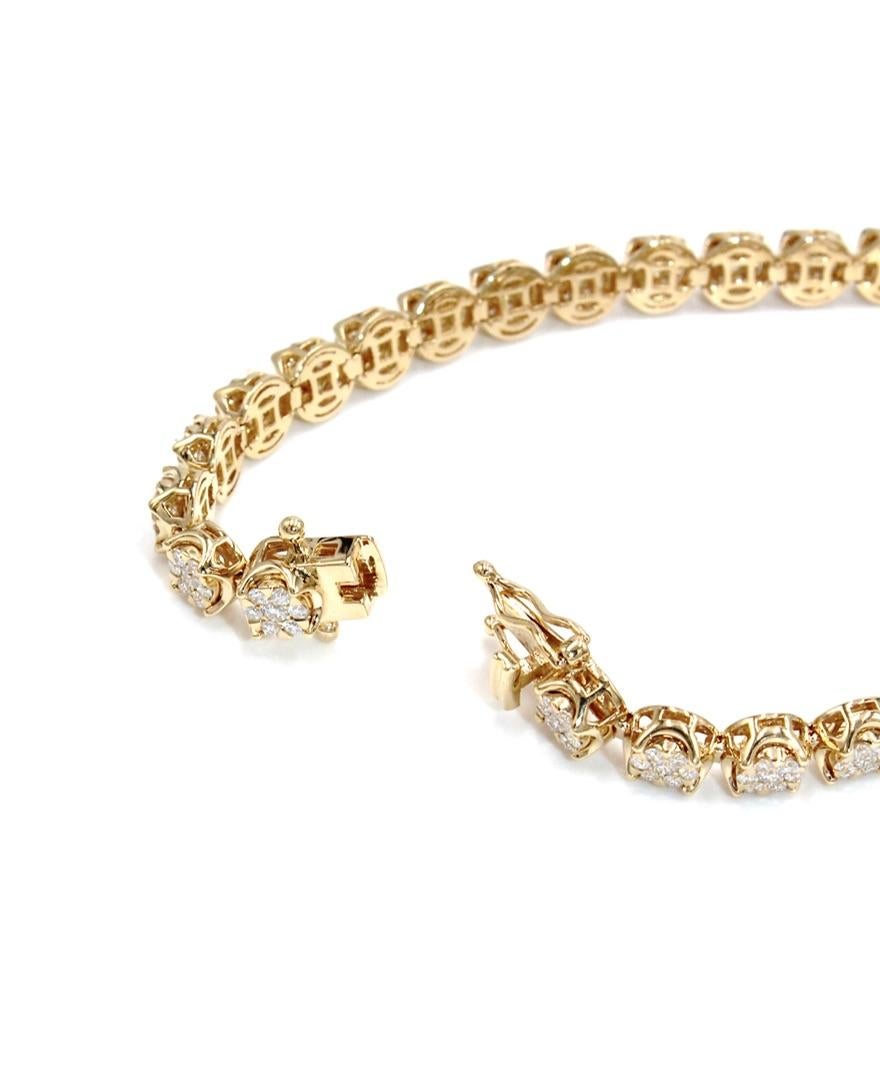 Simon G. Lb2190 18K Yellow Gold Diamond Cluster Tennis Bracelet In New Condition For Sale In Old Tappan, NJ