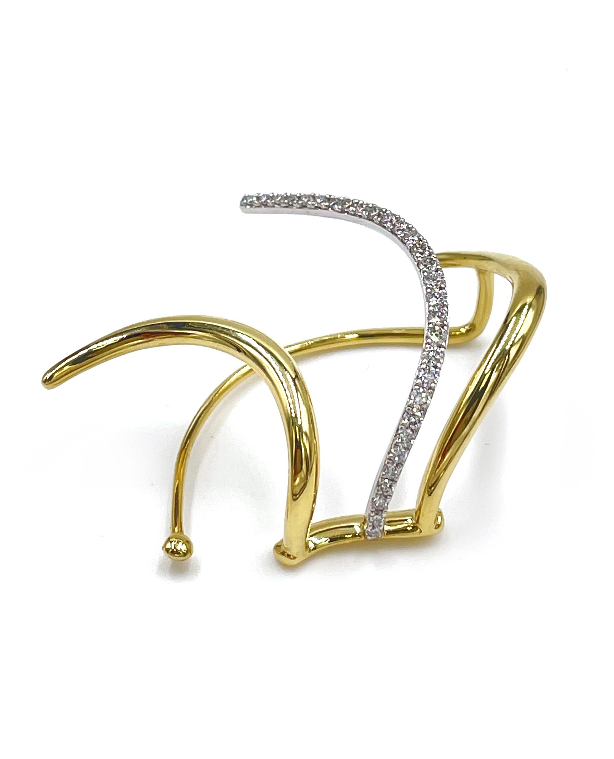 Contemporain Simon G. LE2330 Boucles d'oreilles en or jaune et blanc 18 carats en vente