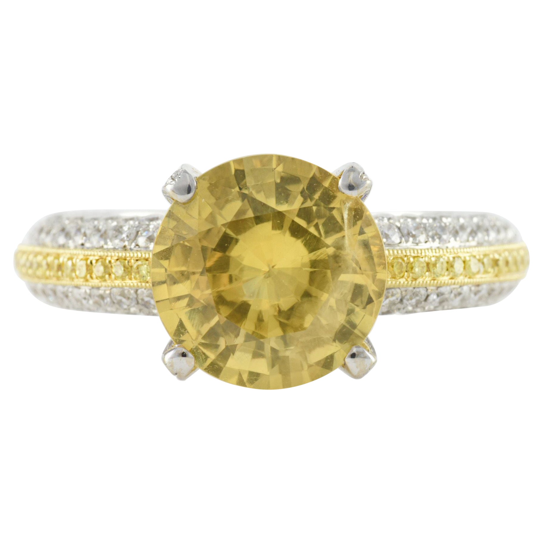 Simon G Ring mit natürlichem, unerhitztem gelbem Saphir und Diamant