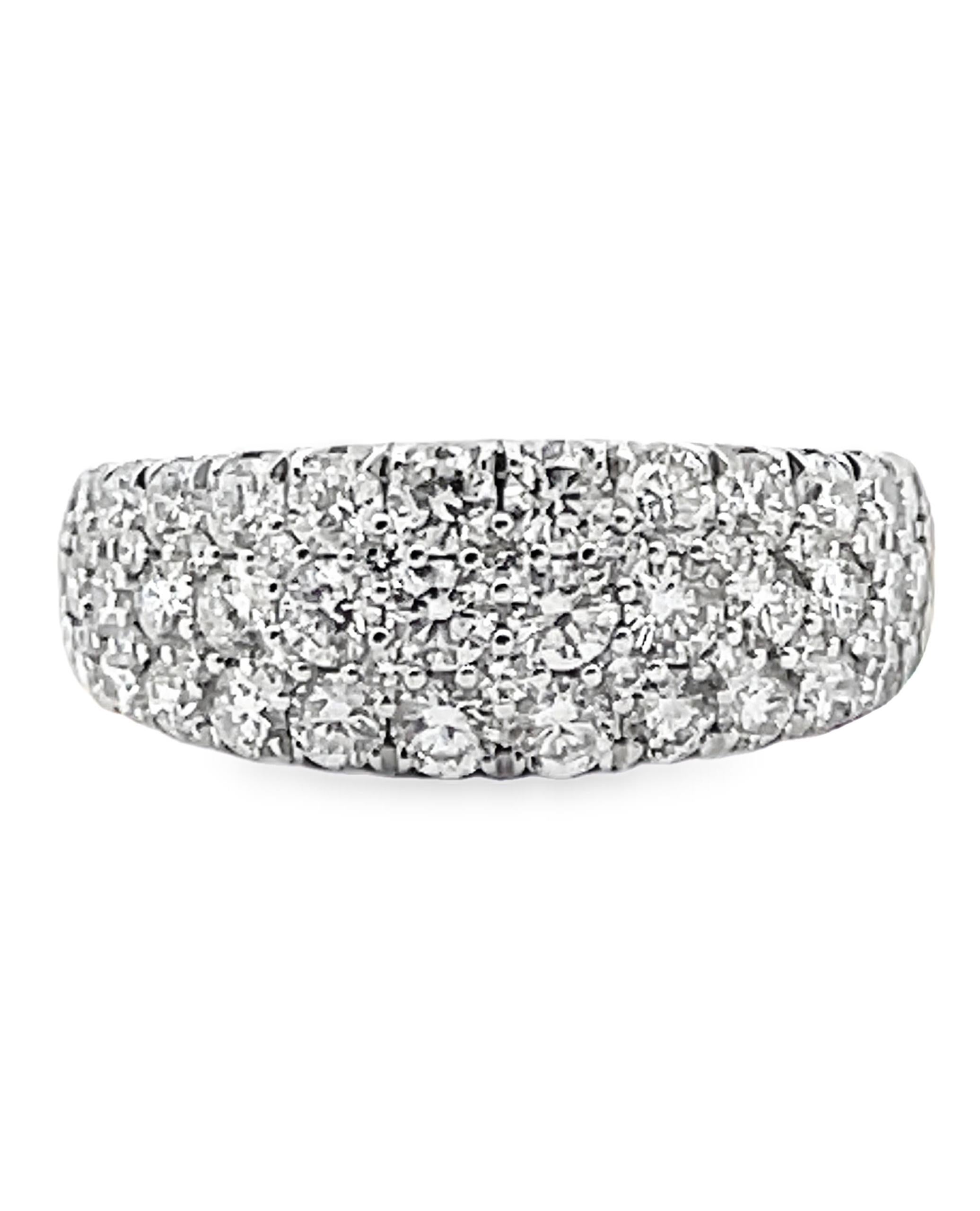 Simon G. Anillo con diamantes engastados en oro blanco de 18 quilates Corte redondo en venta