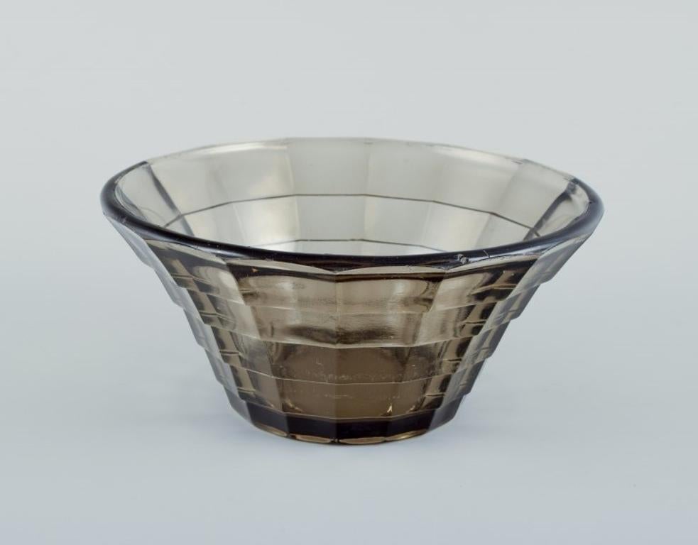Swedish Simon Gate for Orrefors/Sandvik. Set of three Art Deco bowls in glass. For Sale