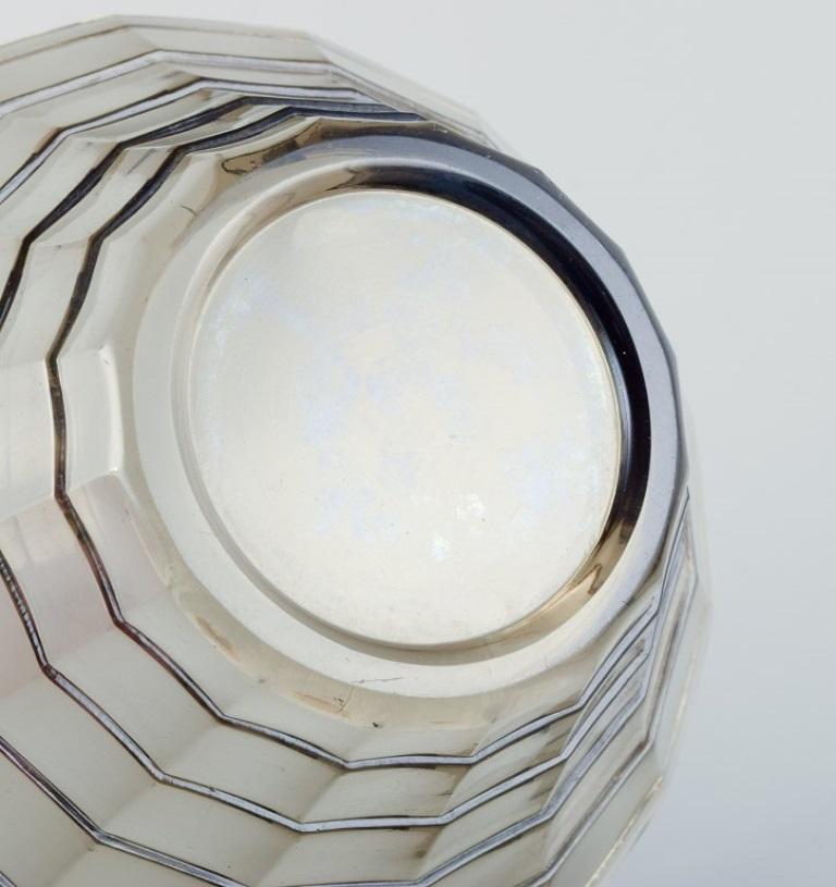Mid-20th Century Simon Gate for Orrefors/Sandvik. Set of three Art Deco bowls in glass. For Sale